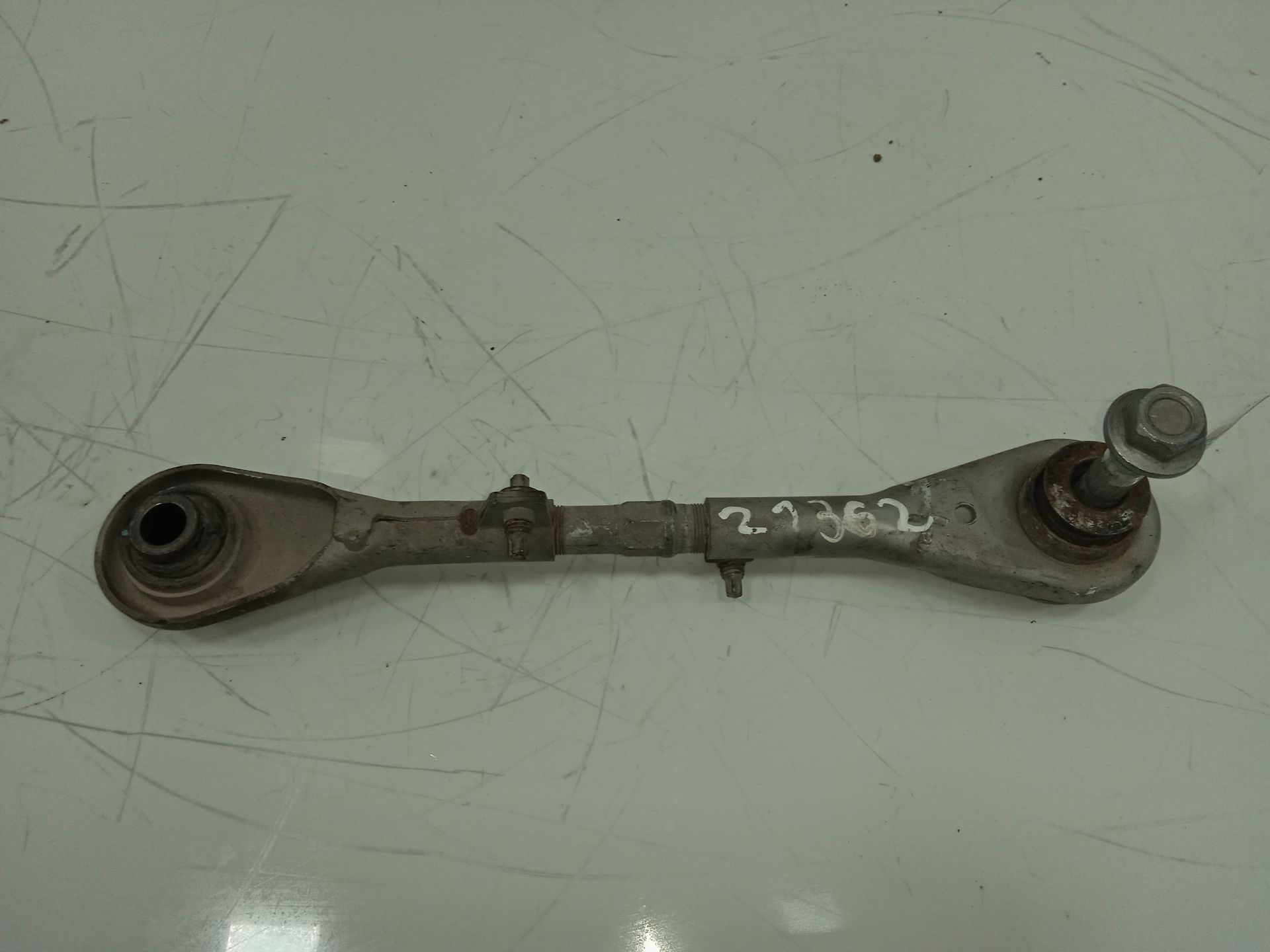 Brazo suspension delantero derecho ds  no identificado