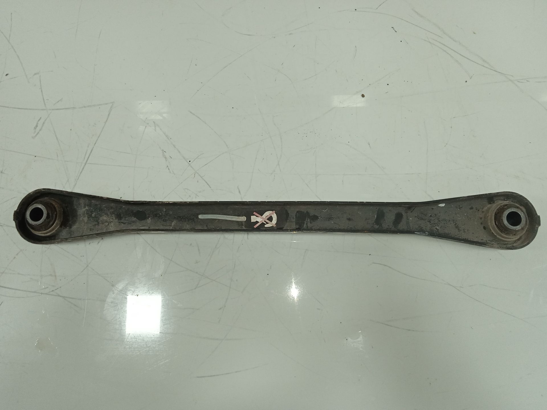 Tirante delantero izquierdo ds  no identificado