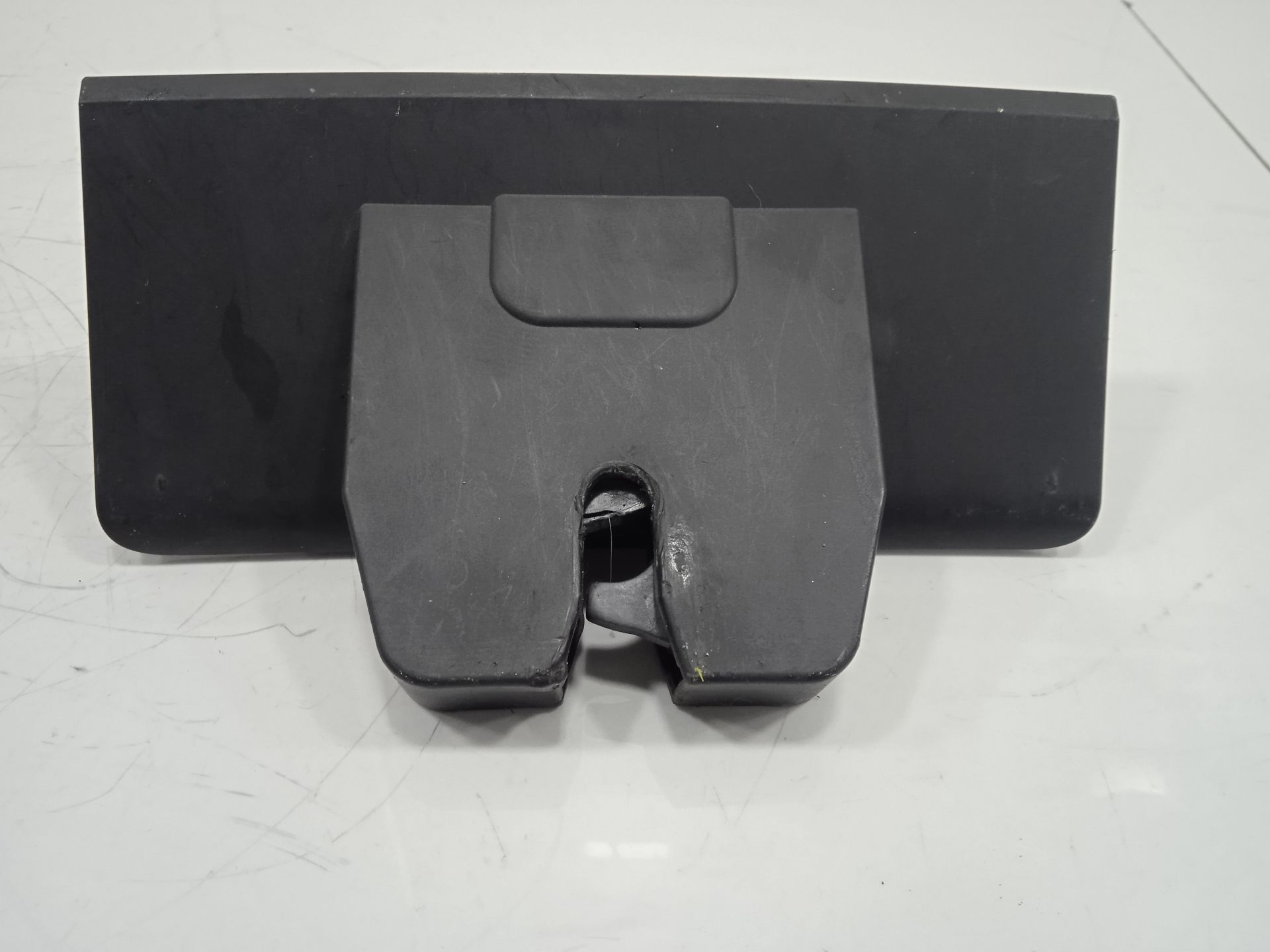 Cerradura maletero / porton volvo v60 familiar kinetic