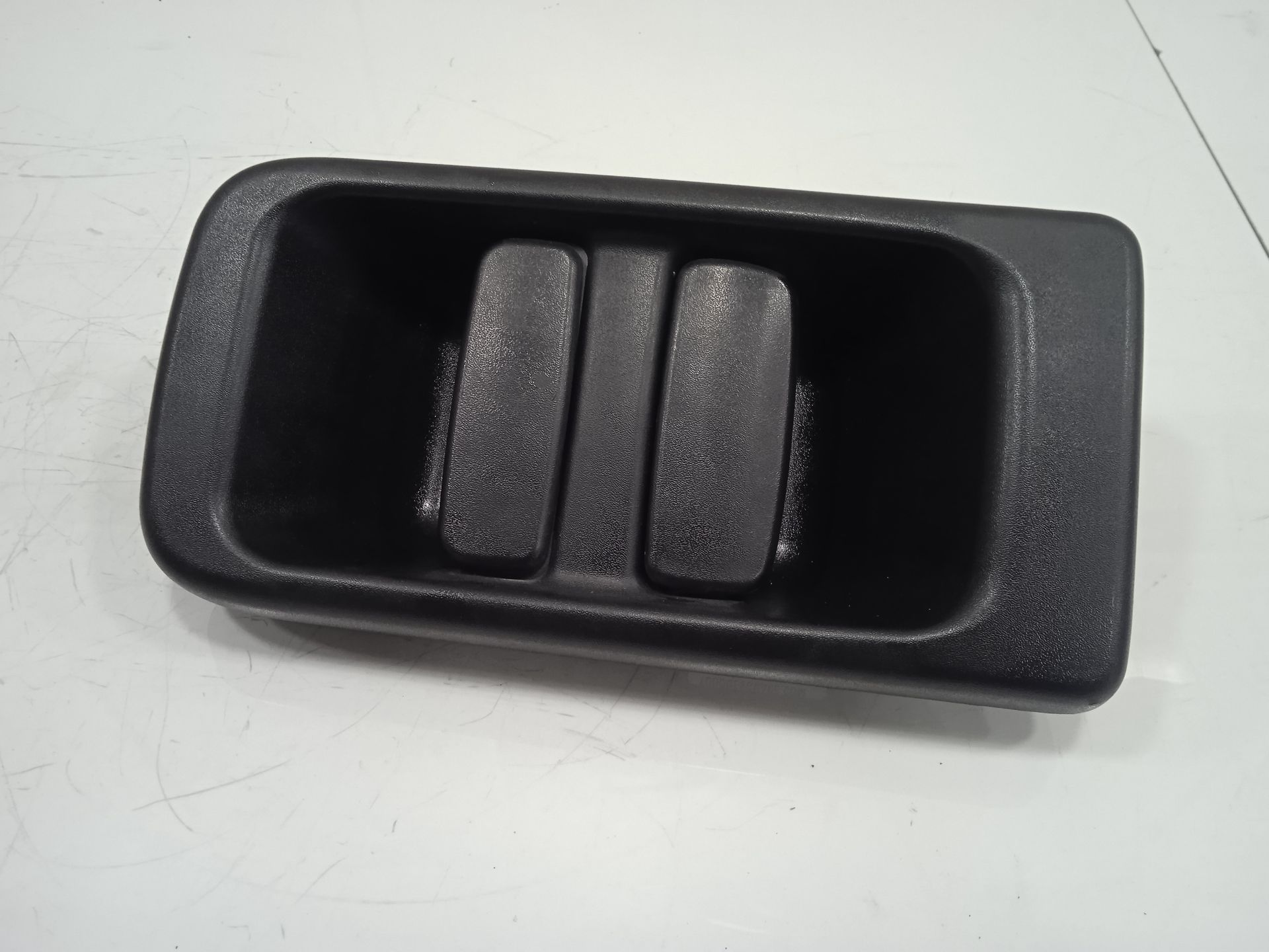 Maneta exterior trasera derecha caja cerrada techo maxi  l2