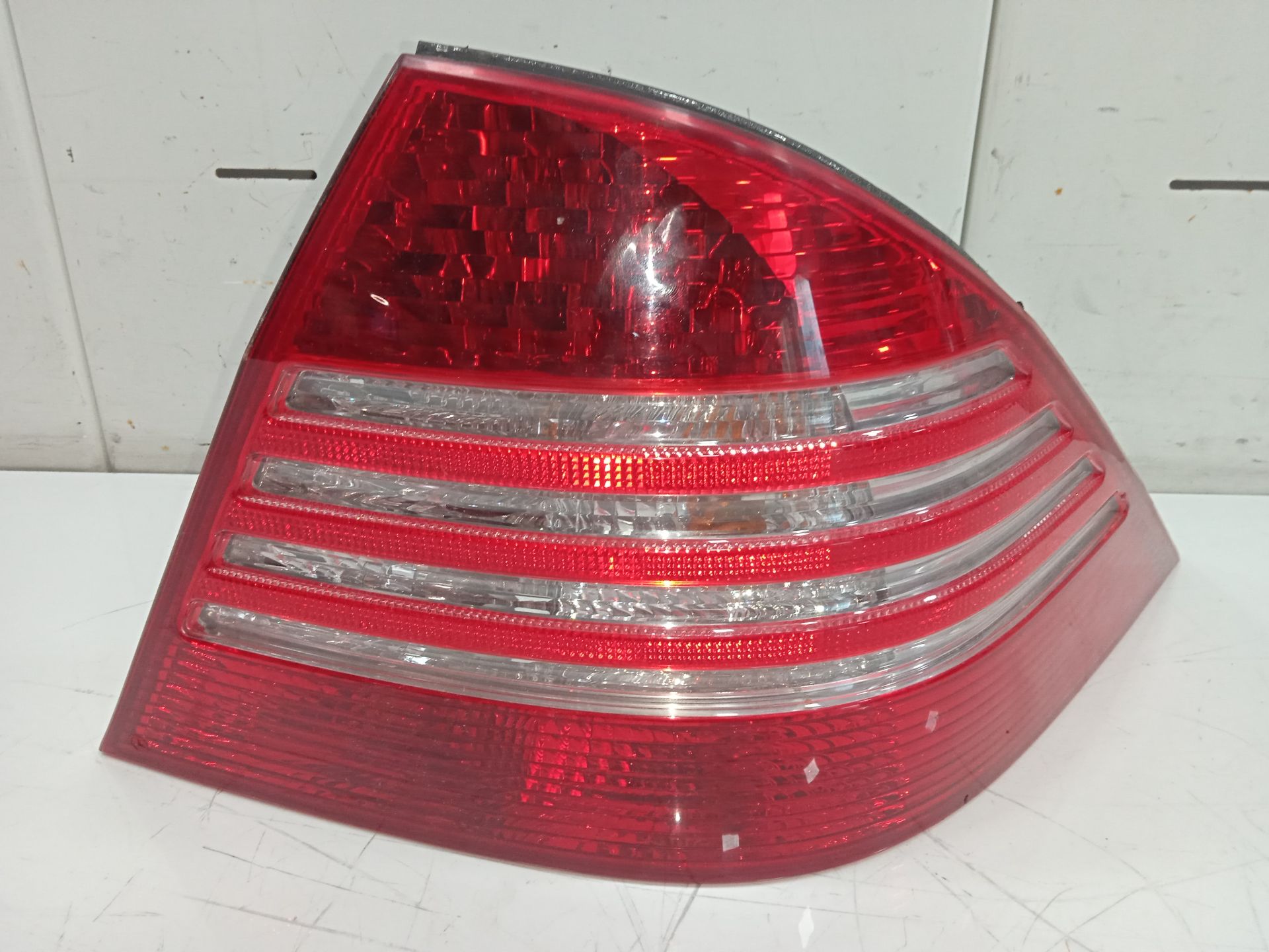 Piloto trasero izquierdo mercedes-benz clase s (bm 220) berlina 320 (220.065)