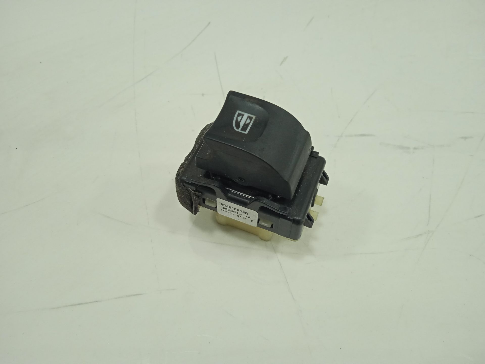 Mando elevalunas delantero derecho renault zoe entry