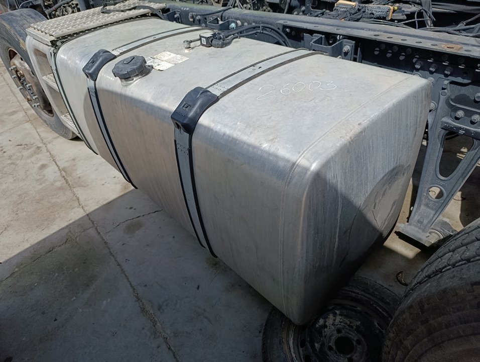 Deposito combustible man tgx 33.xxx (2007) fg    6x4   bl xl