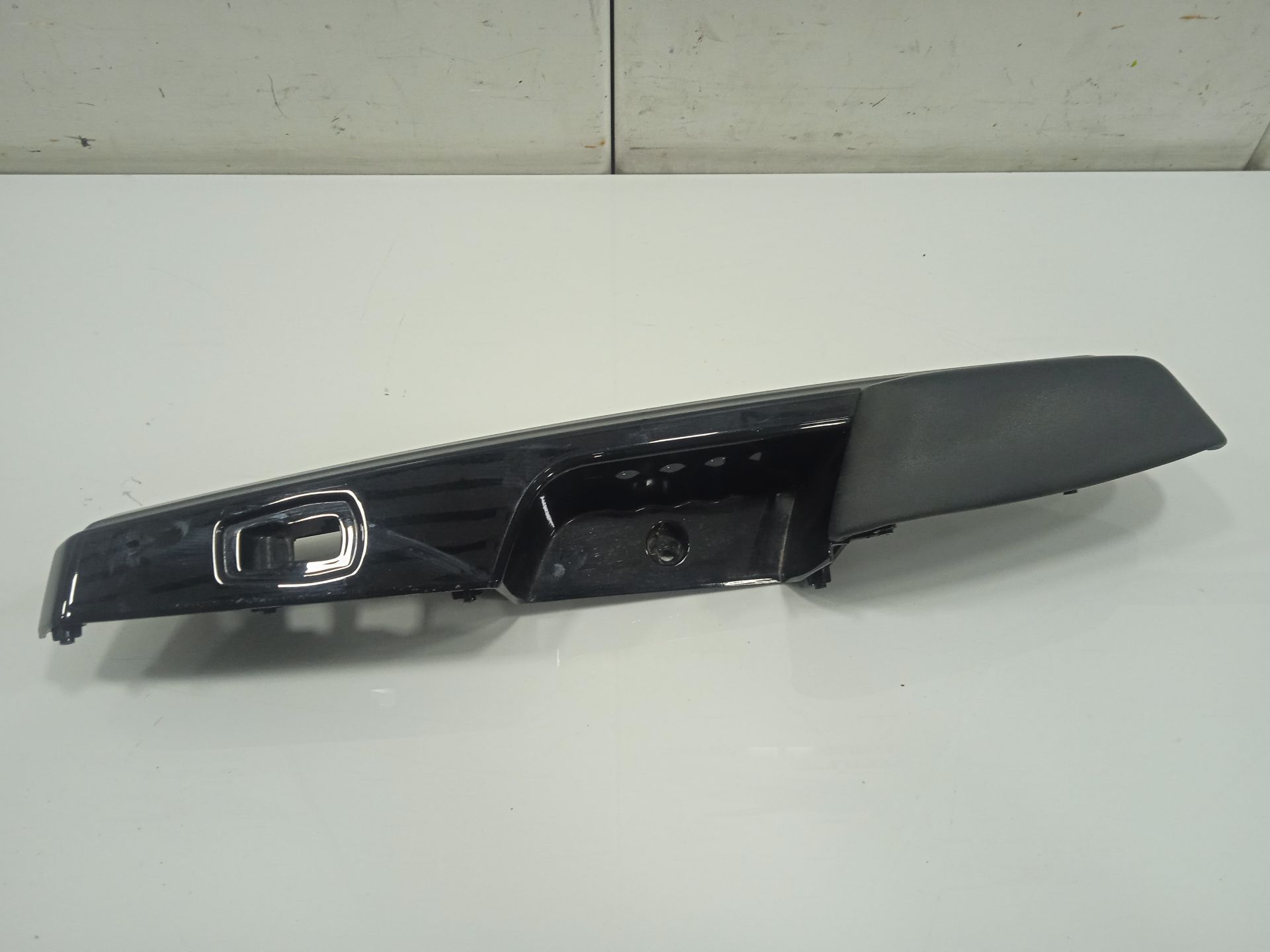 Moldura ssangyong xlv premium 4x2