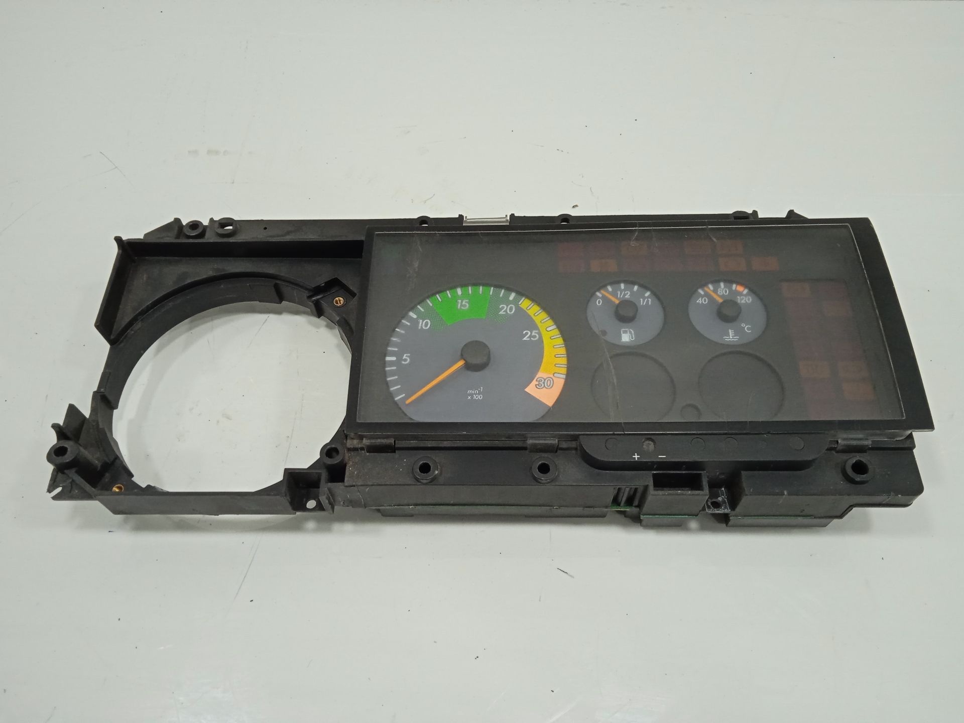 Cuadro instrumentos mercedes-benz vario (t2w) bm 667668670 (1996) prdk 512 d  om 602 de  la cab