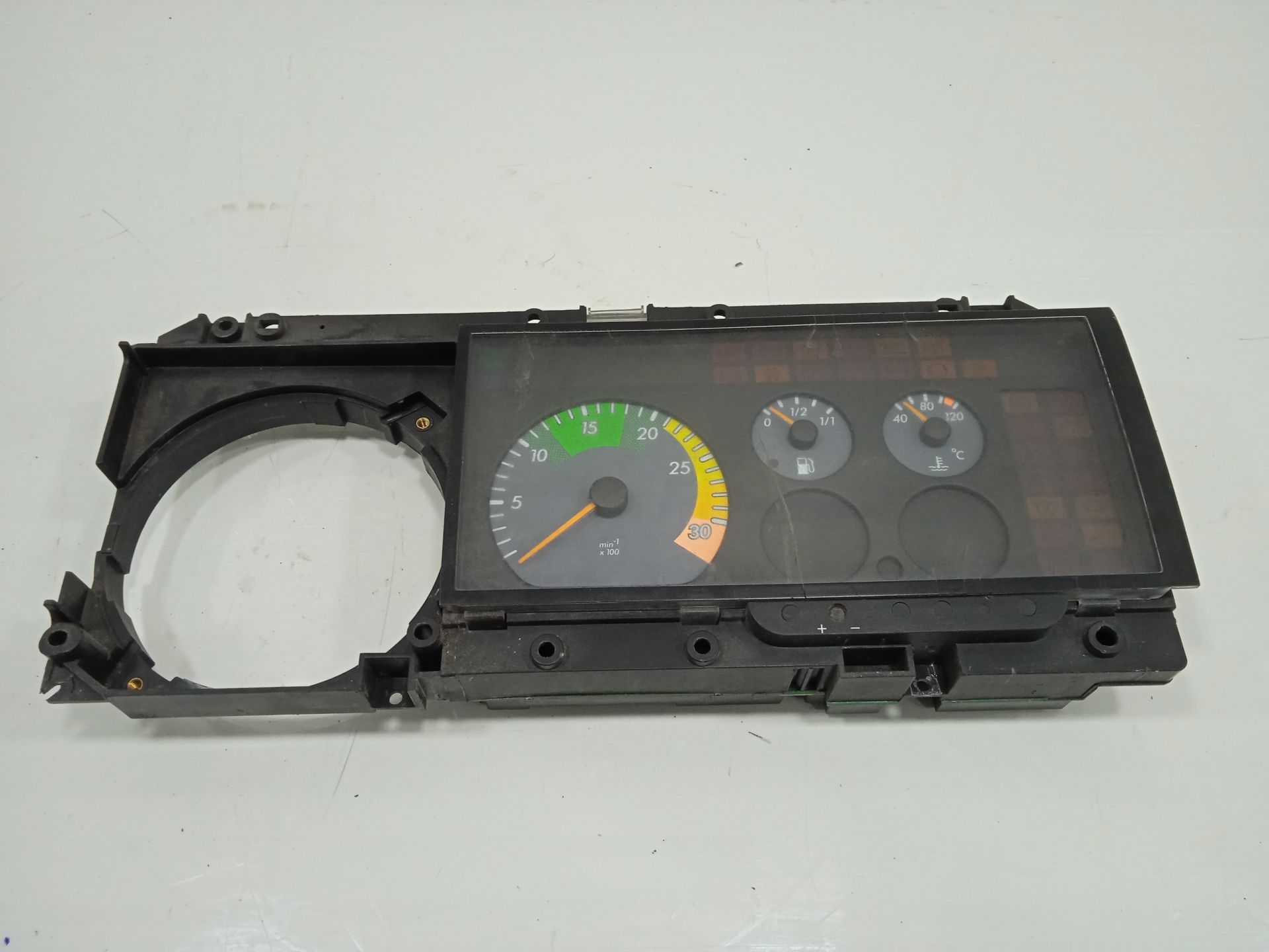 Cuadro instrumentos mercedes-benz vario (t2w) bm 667668670 (1996) prdk 512 d  om 602 de  la cab