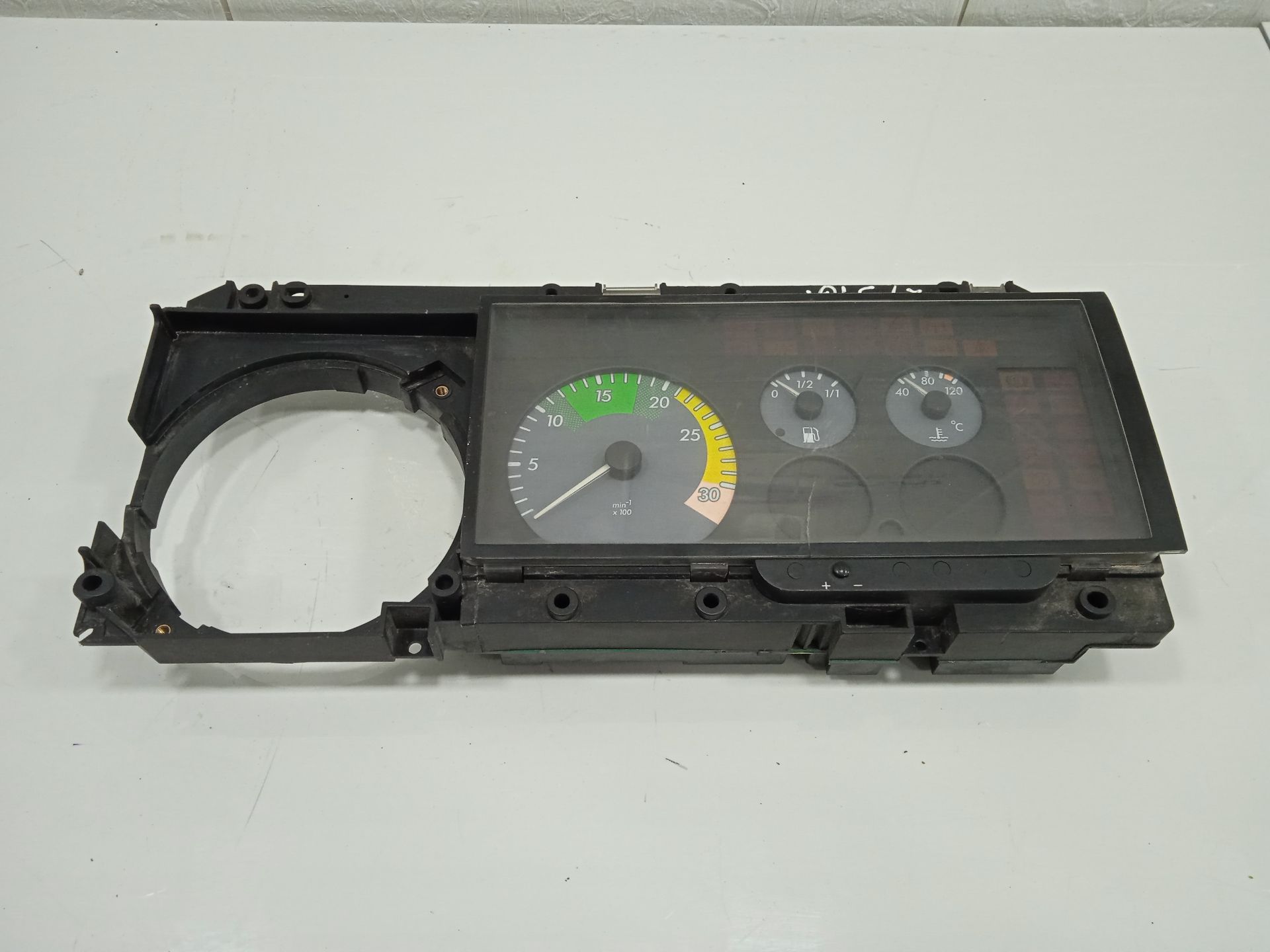 Cuadro instrumentos mercedes-benz vario (t2w) bm 668670 (1996) fg    813 d         om 904 la