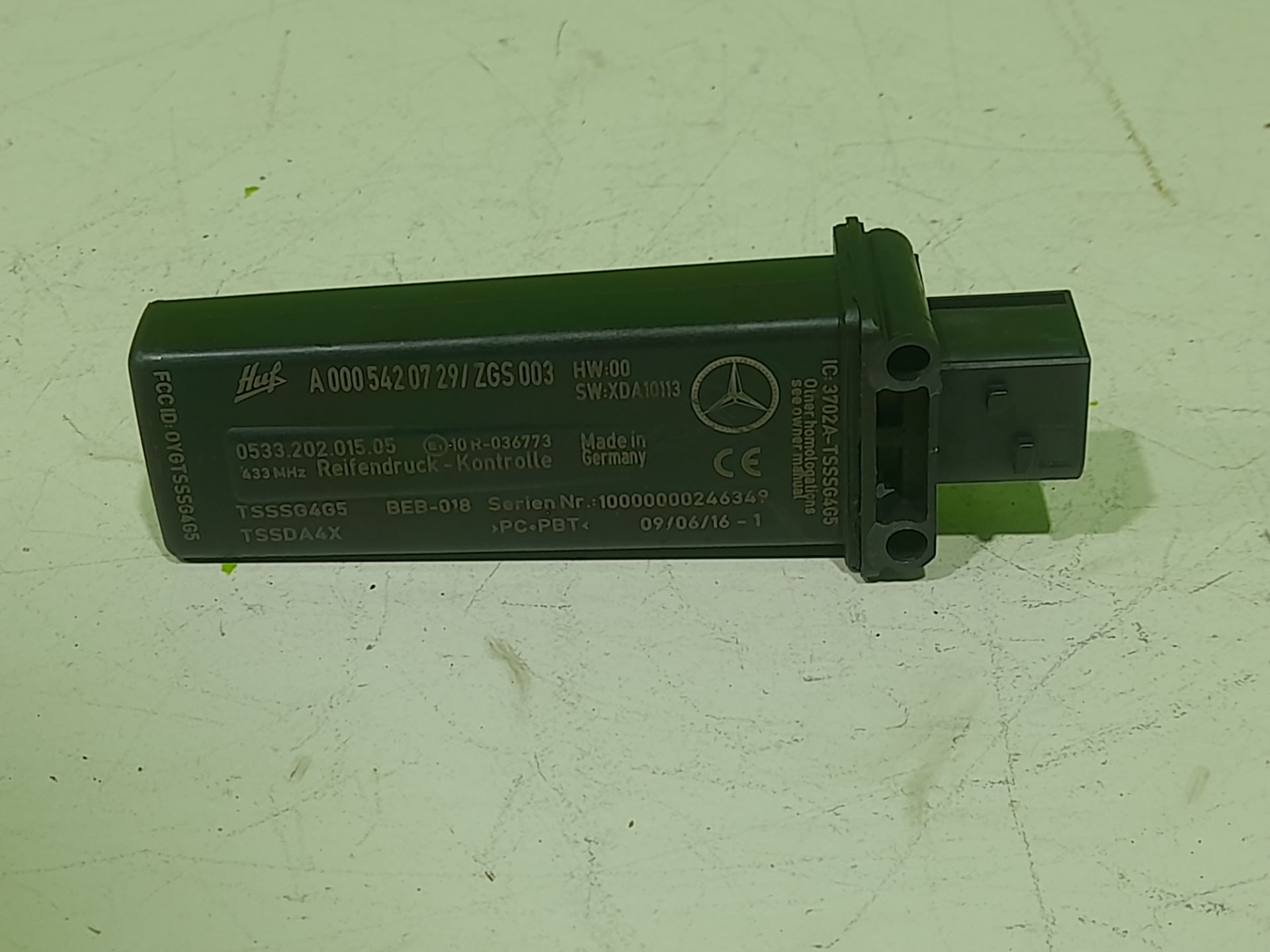 No identificado mercedes-benz actros 4 3-ejes bm 963 (2011) 25xx 6x2 szm l bigspace