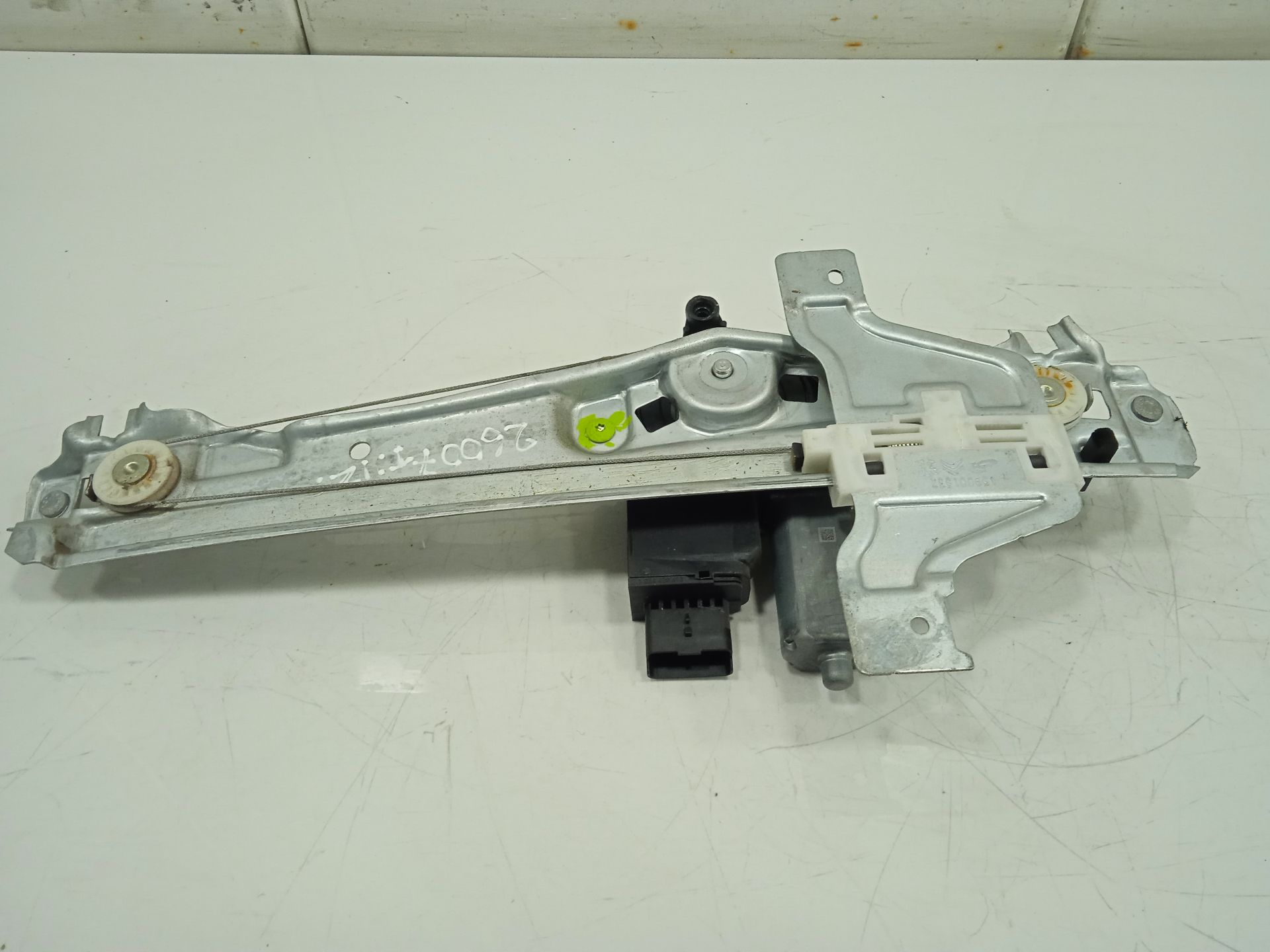 Elevalunas trasero izquierdo citroen c3 