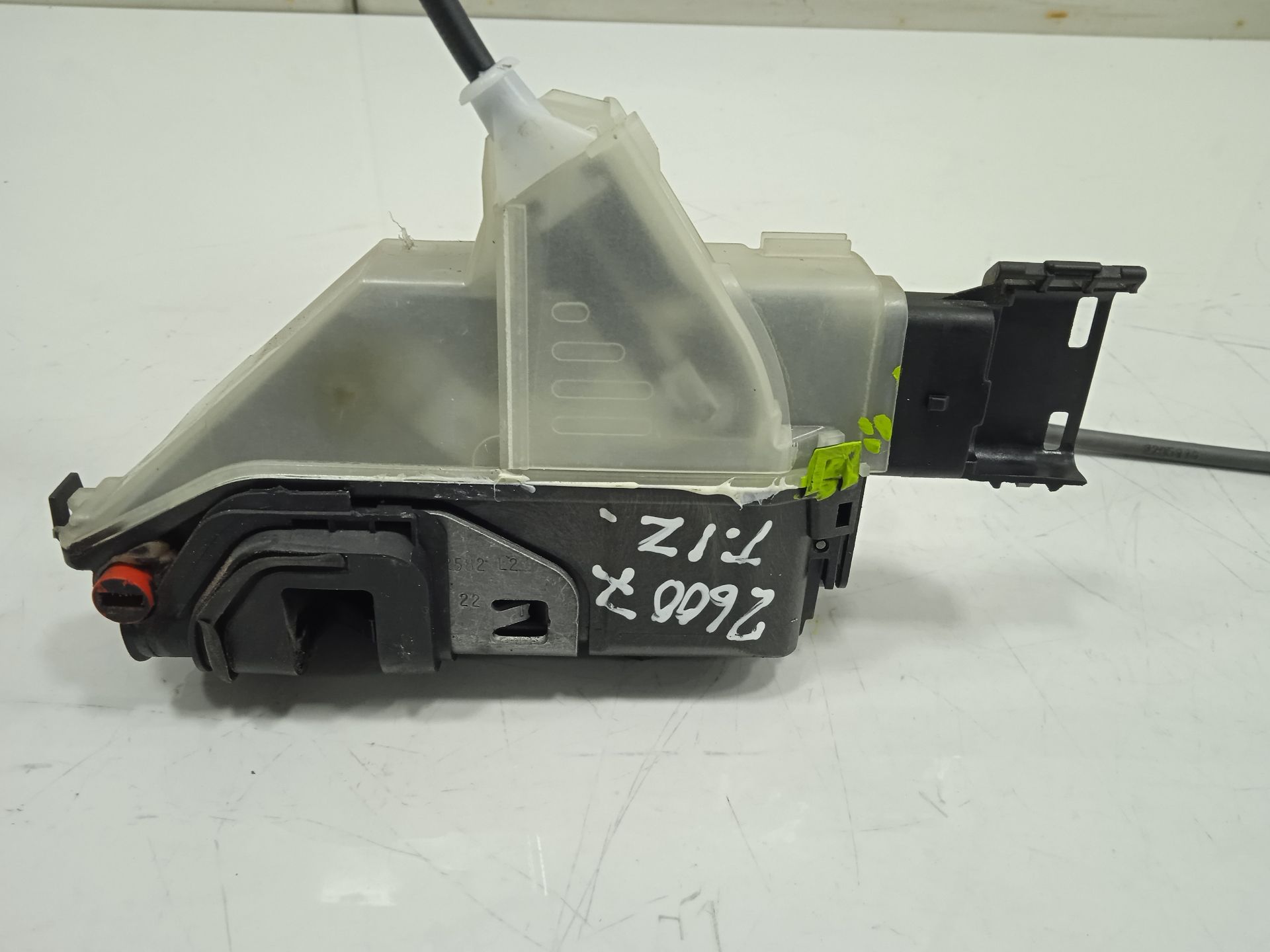 Cerradura puerta trasera izquierda citroen c3 