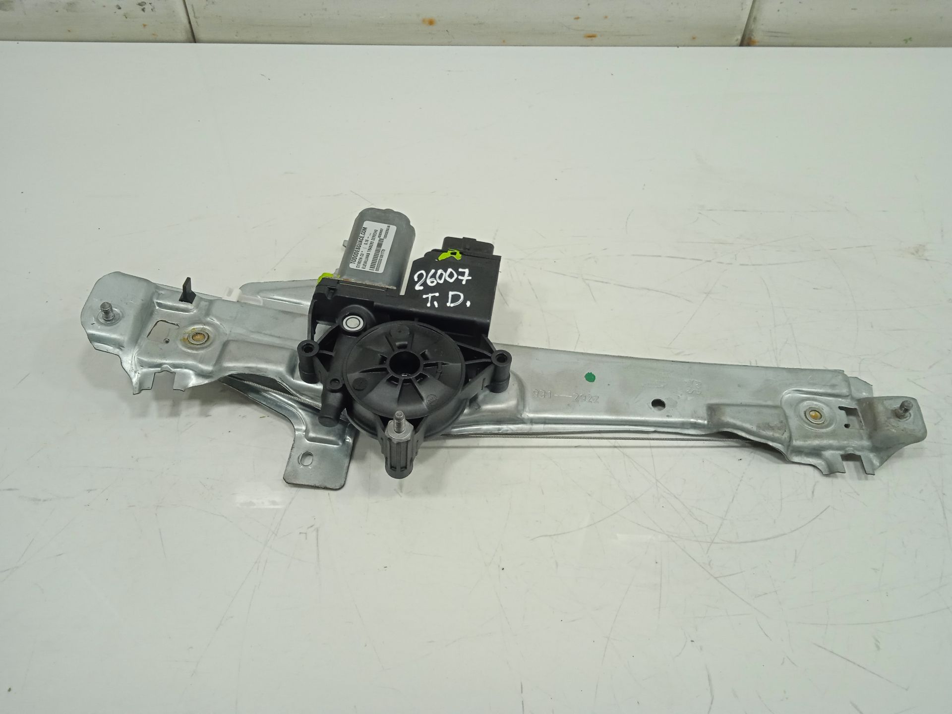 Elevalunas trasero derecho citroen c3 