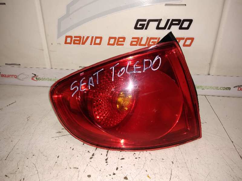 Piloto trasero izquierdo seat toledo (5p2) 