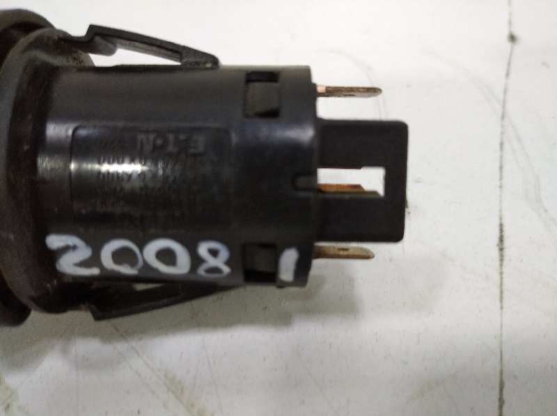 Mando luces nissan  no identificado