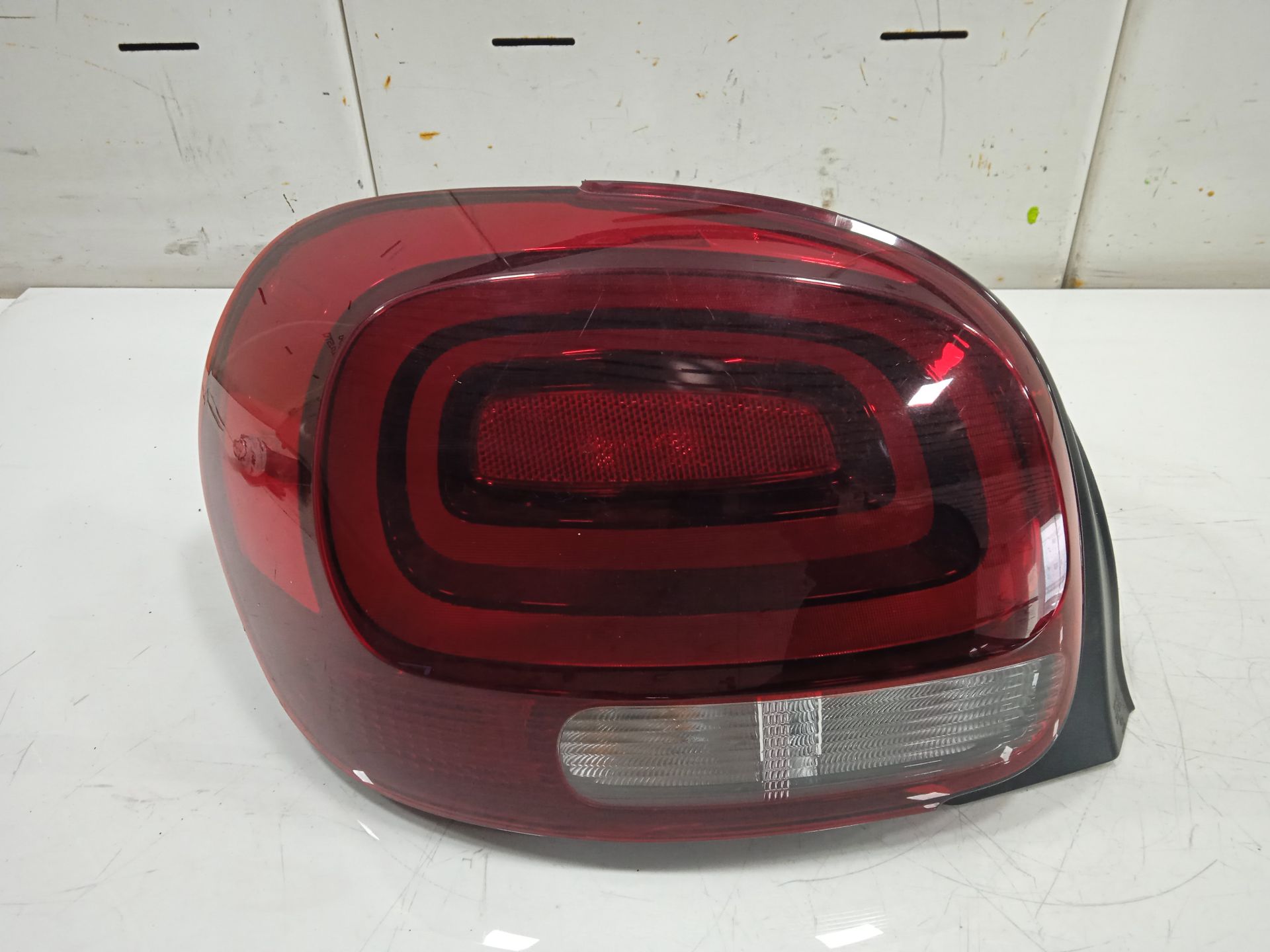 Piloto trasero izquierdo citroen c3 