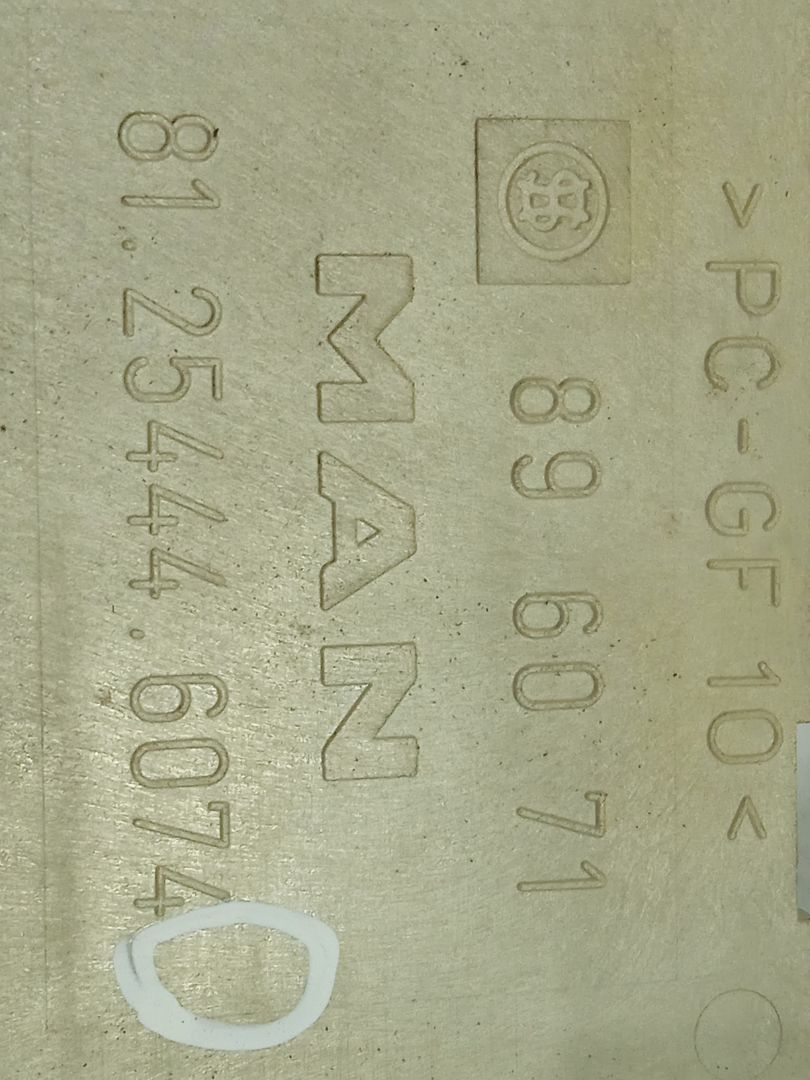 Caja reles / fusibles man tgm 18.xxx 18.280  fg c (compact)