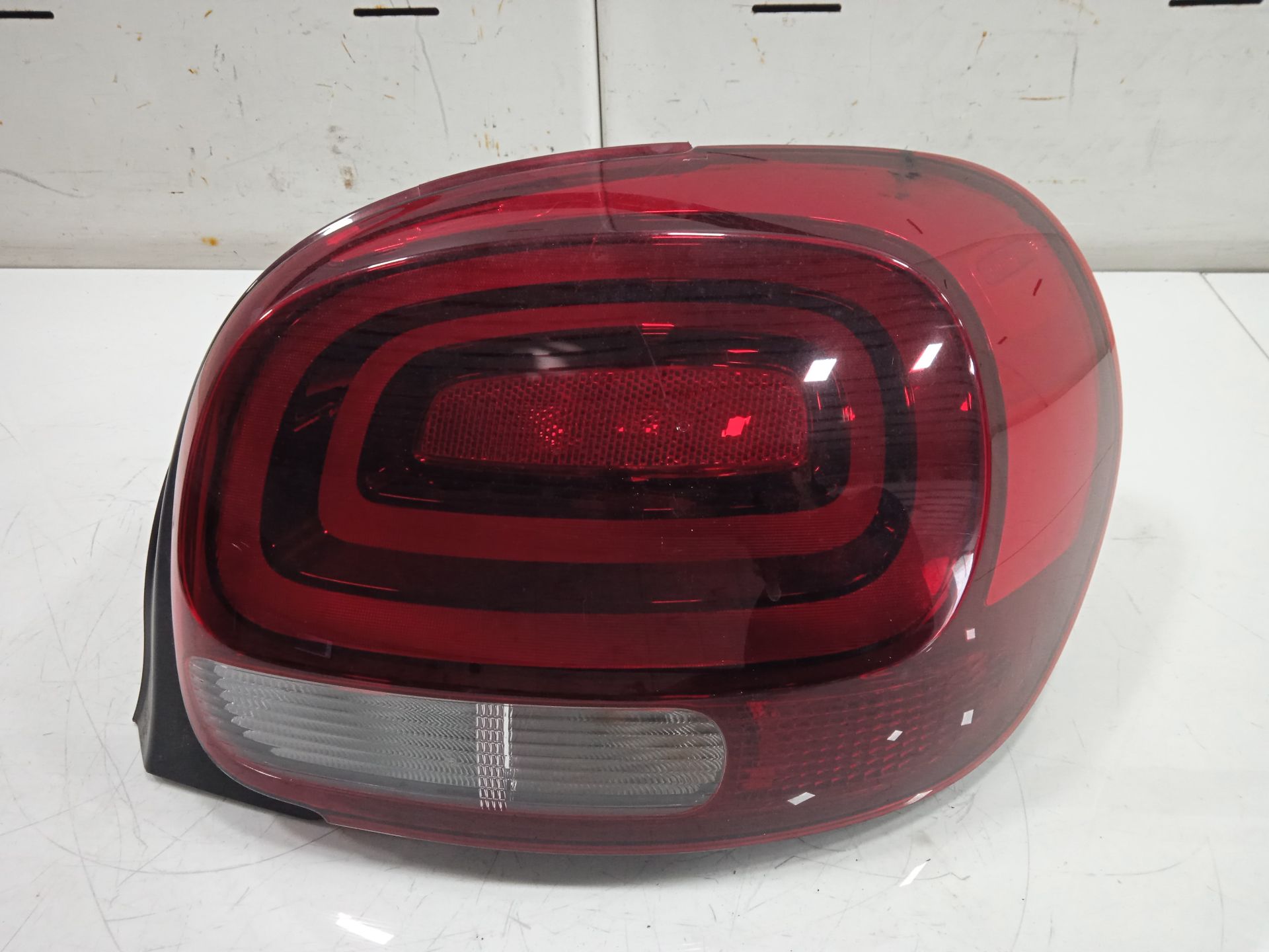 Piloto trasero derecho citroen c3 