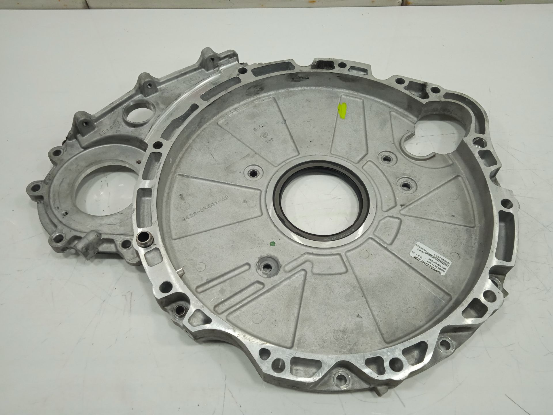 Tapa distribucion jaguar xe portfolio