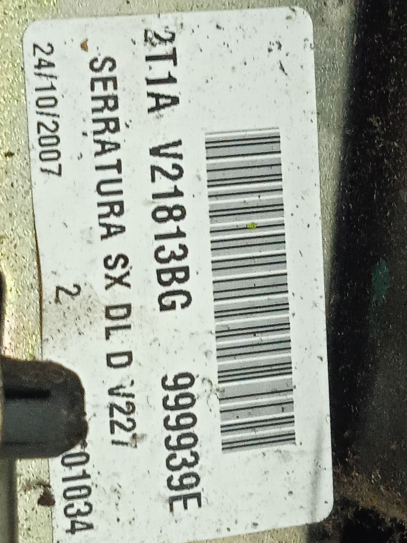 Cerradura puerta delantera izquierda furgón (2006)