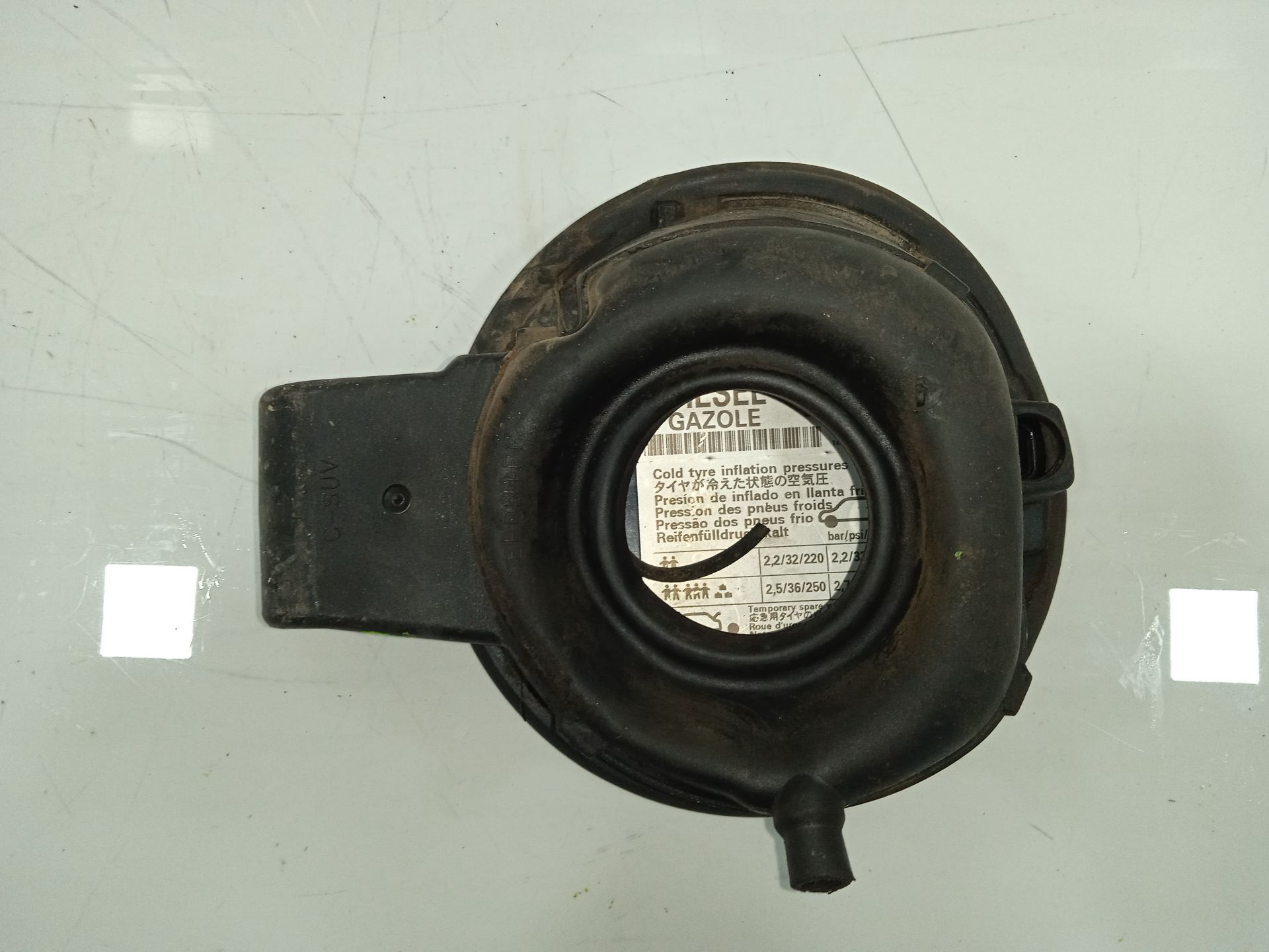 Tapa exterior combustible volkswagen tiguan (5n2) country 4motion bluemotion
