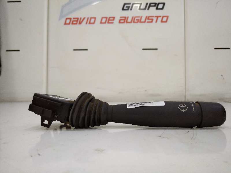 Mando limpia nissan  no identificado