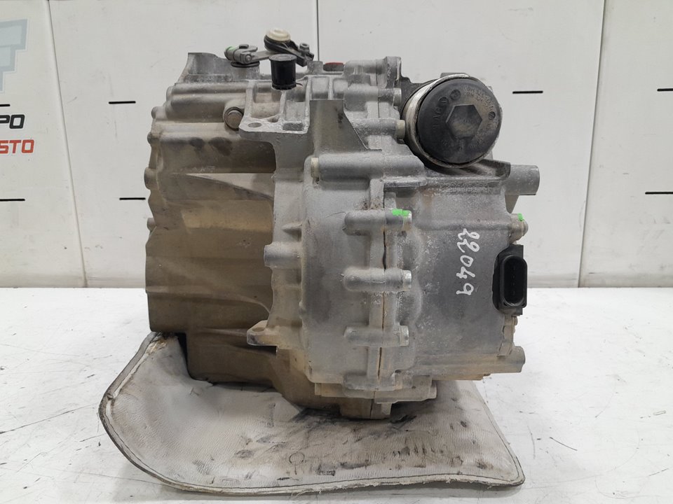 No identificado audi q3 (8ug) attraction