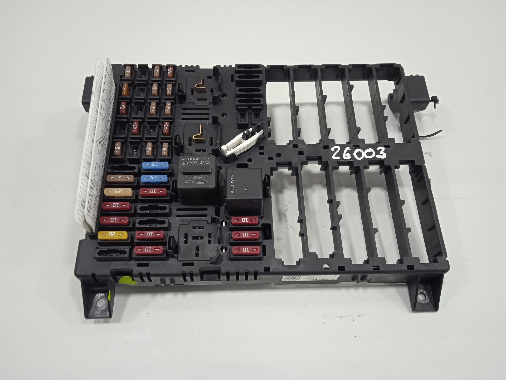Caja reles / fusibles man tgx 33.xxx (2007) fg    6x4   bl xl