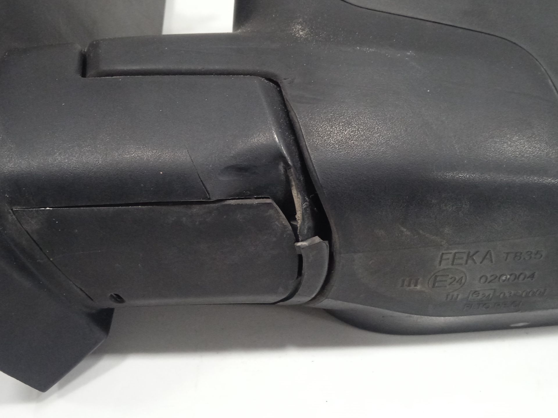 Retrovisor izquierdo   no identificado