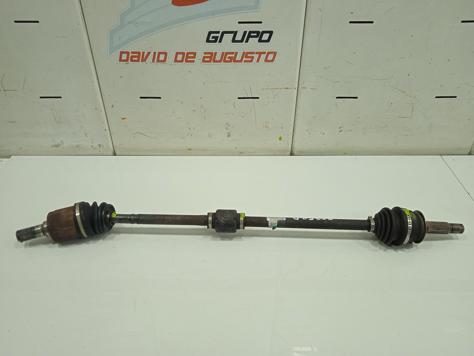 Transmision delantera derecha 1.1 básico