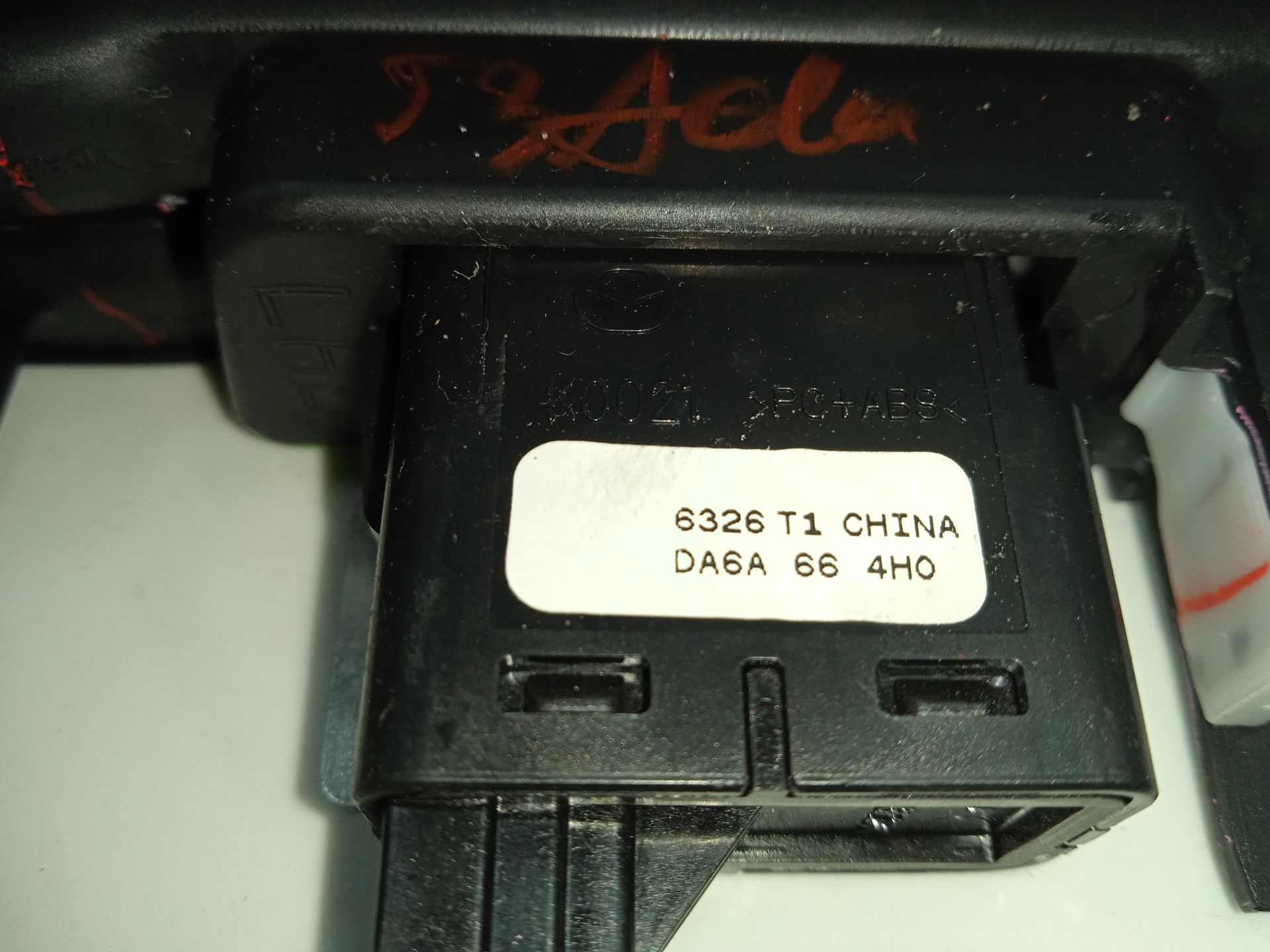 Warning mazda cx-3 (dk) centerline
