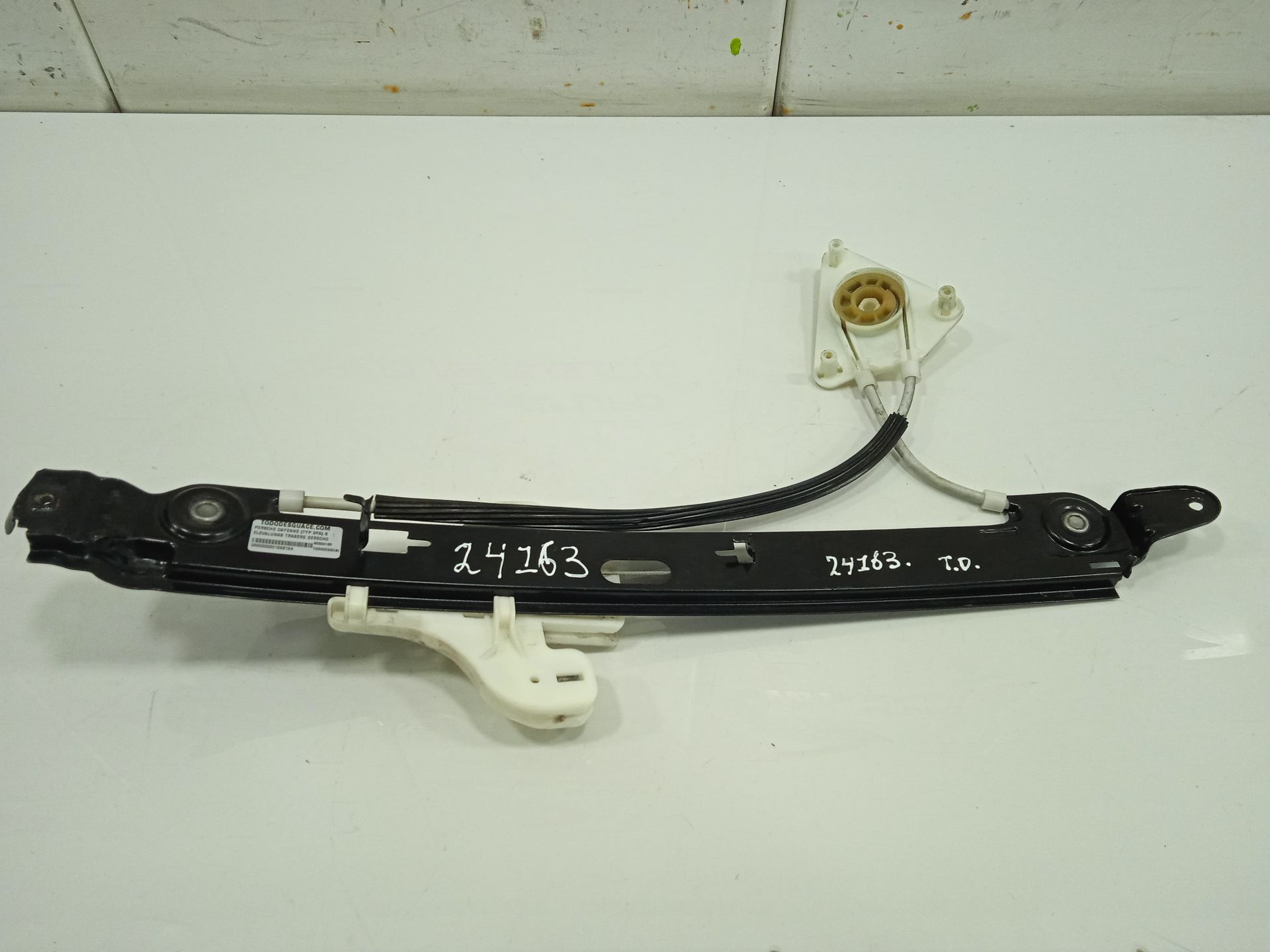 Elevalunas trasero derecho porsche cayenne (tipo 9pa) s