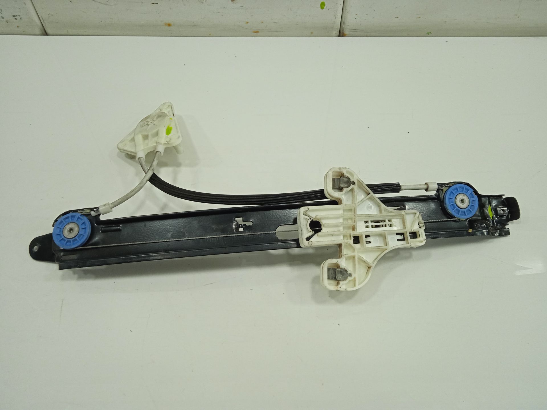 Elevalunas trasero derecho porsche cayenne (tipo 9pa) s