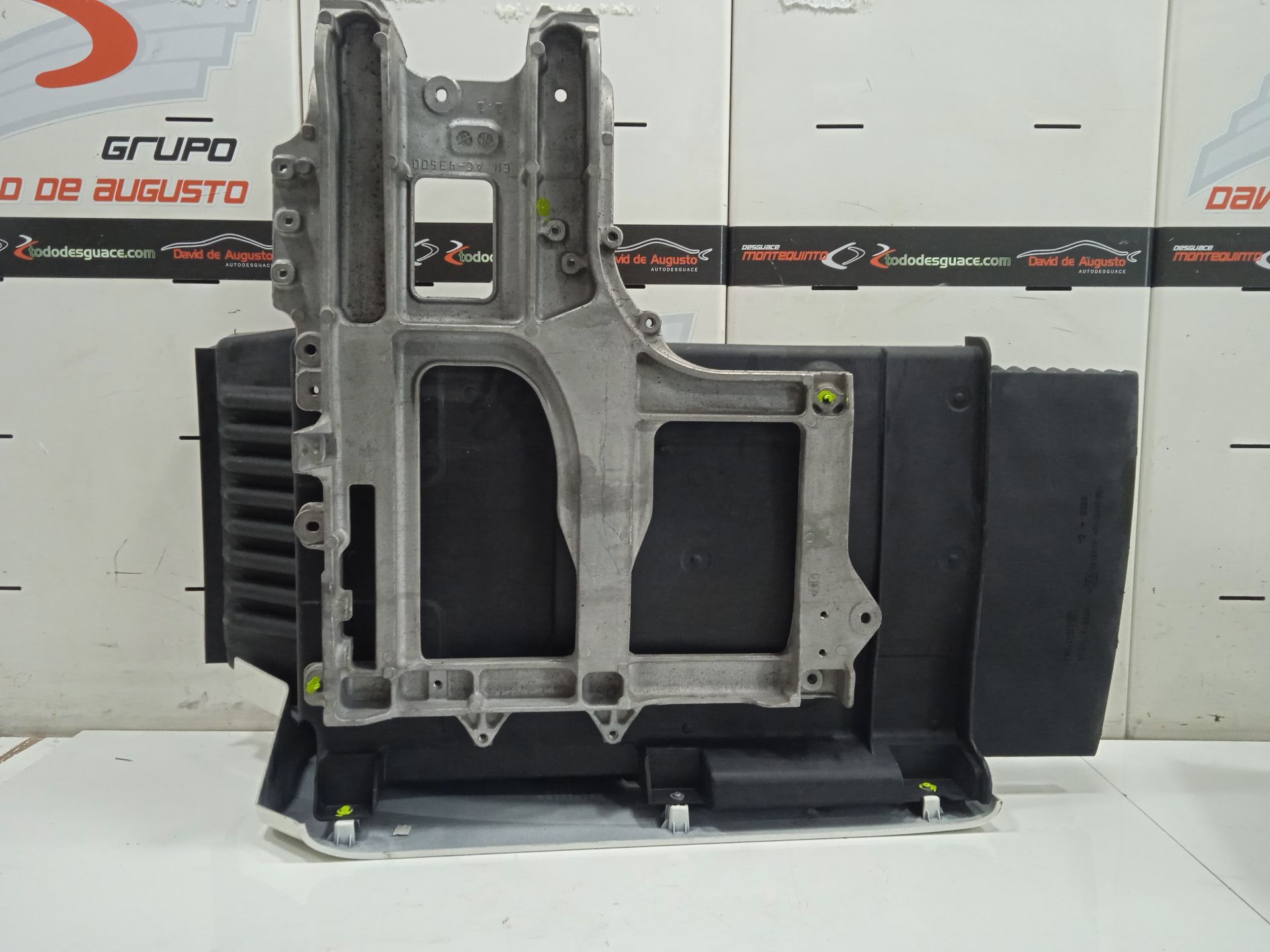 Paso rueda delantero izquierdo man tgx 33.xxx (2007) fg    6x4   bl xl