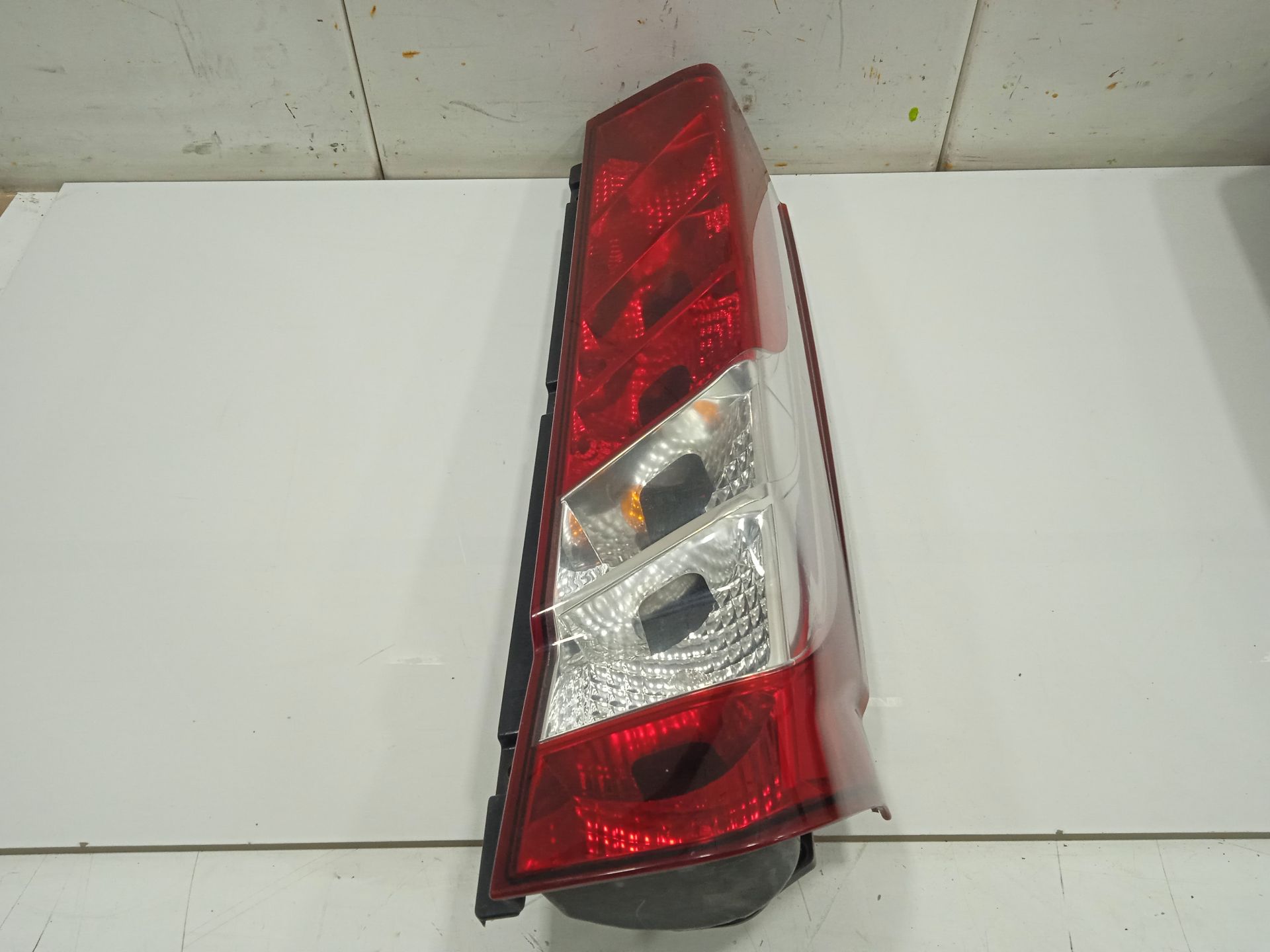 Piloto trasero derecho iveco daily furgon 
