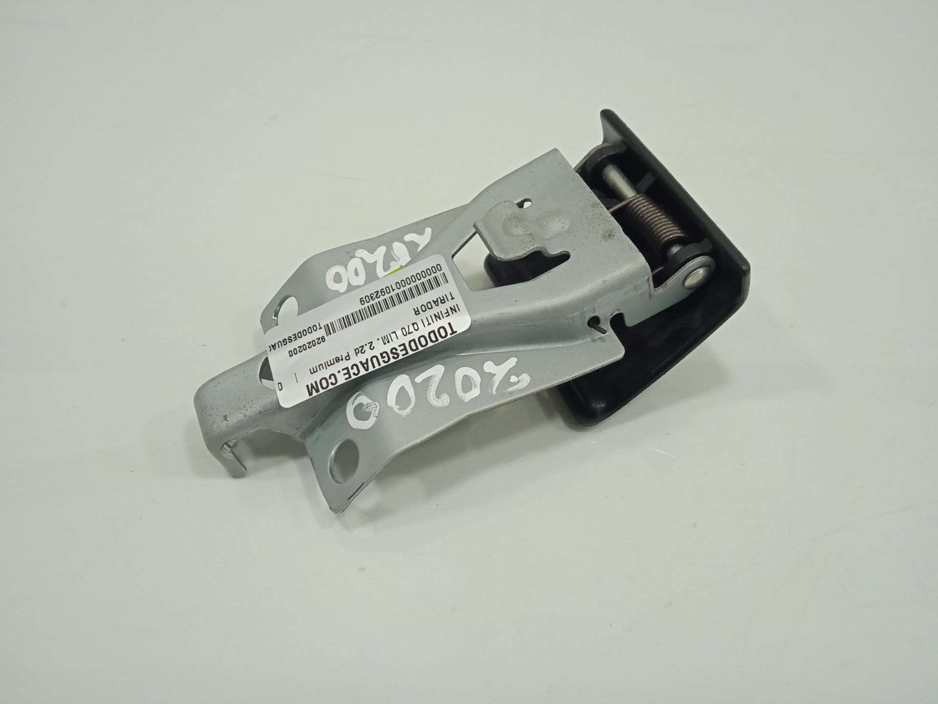 No identificado infiniti q70 2.2d premium