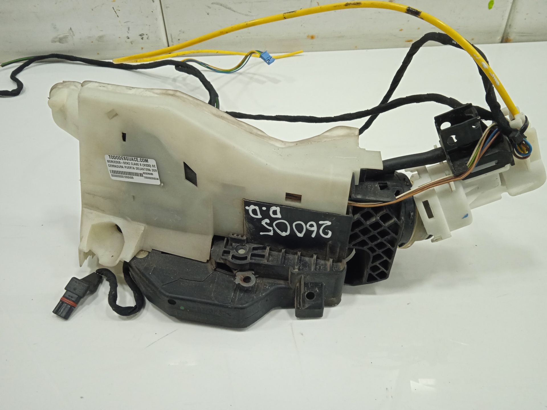 Cerradura puerta delantera derecha mercedes-benz clase s (bm 220) berlina 320 (220.065)