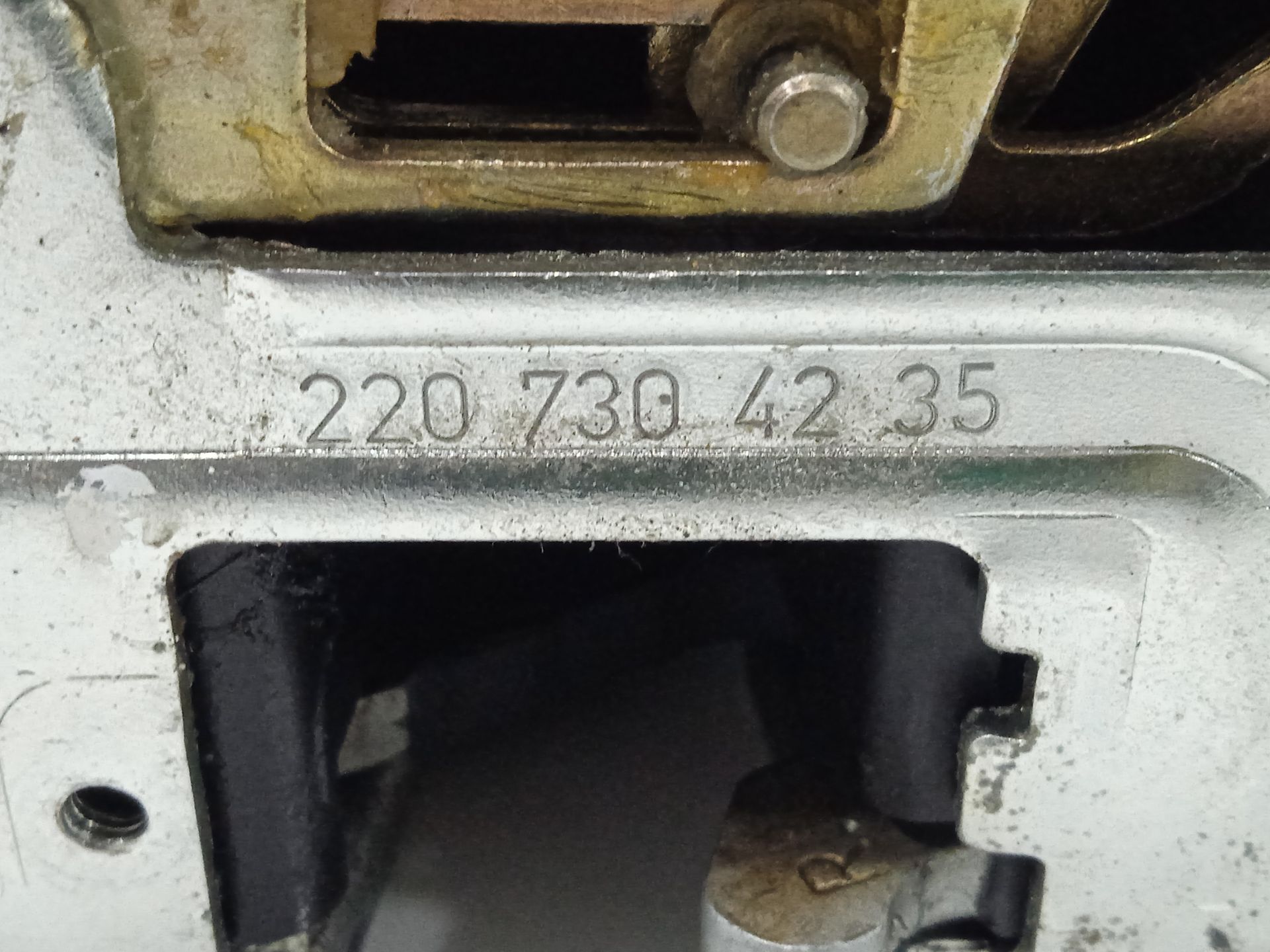 Cerradura puerta trasera derecha mercedes-benz clase s (bm 220) berlina 320 (220.065)