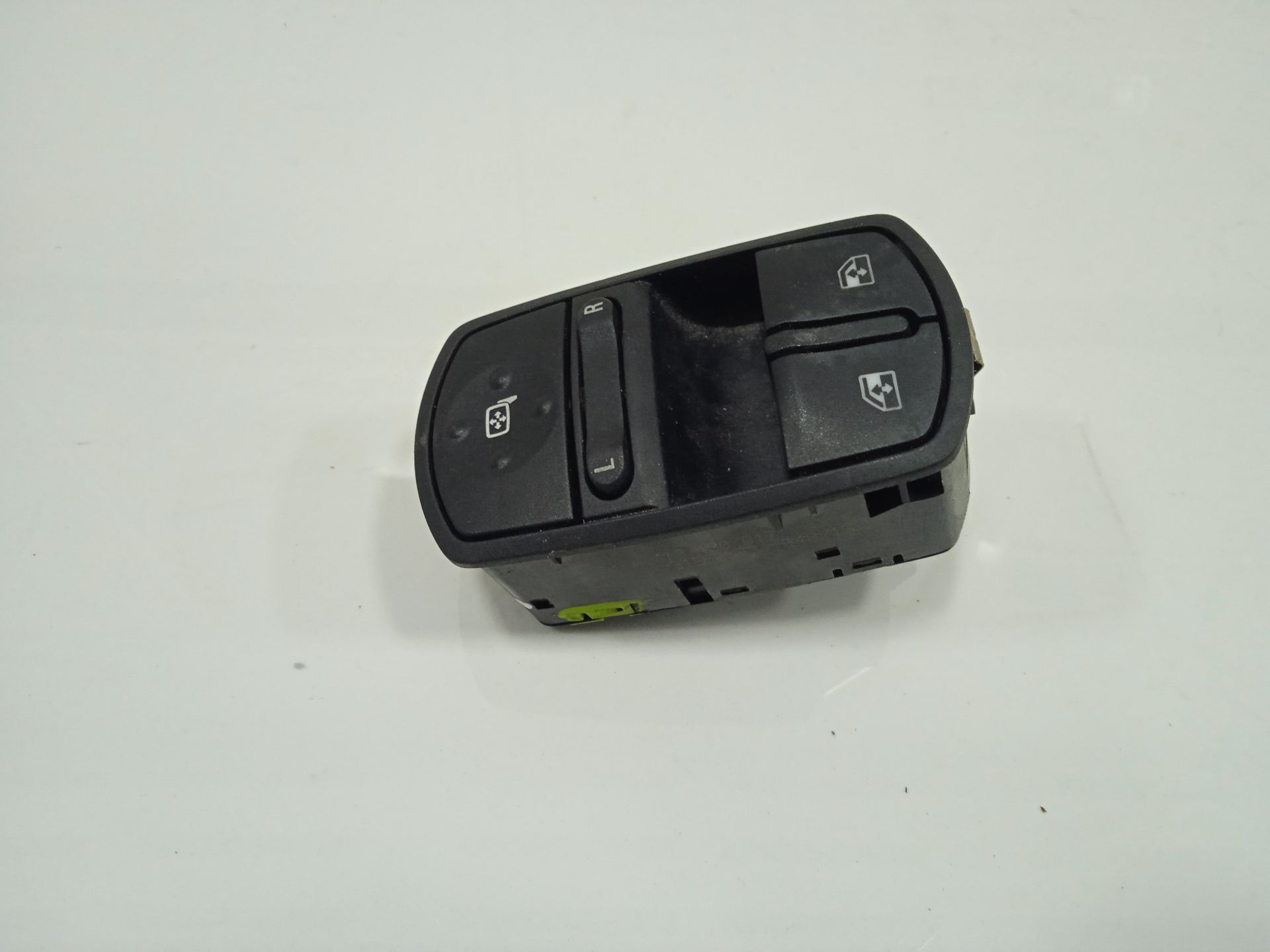 Mando elevalunas delantero izquierdo opel corsa e selective