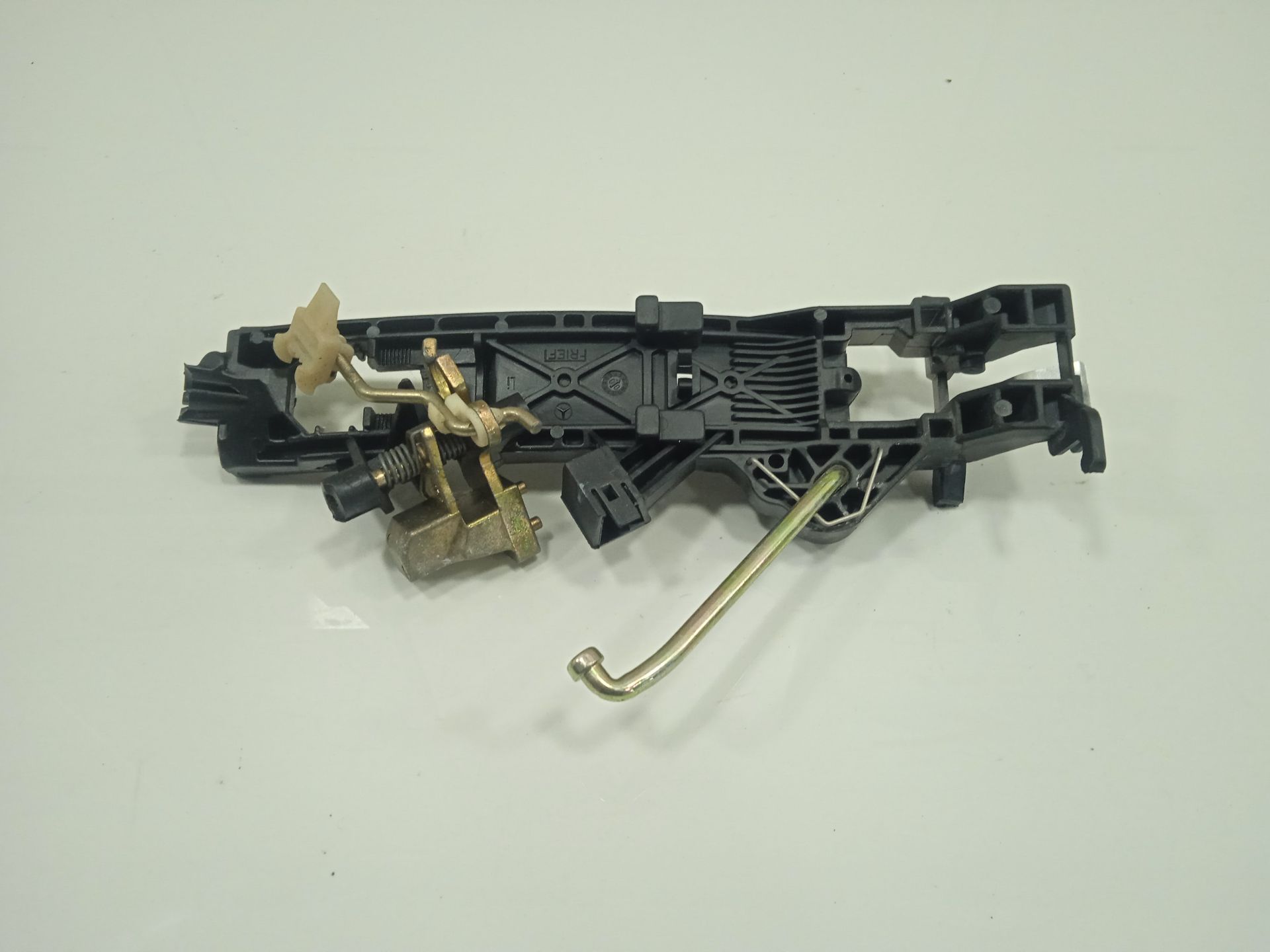 Soporte maneta exterior trasera izquierda mercedes-benz clase s (bm 220) berlina 320 (220.065)