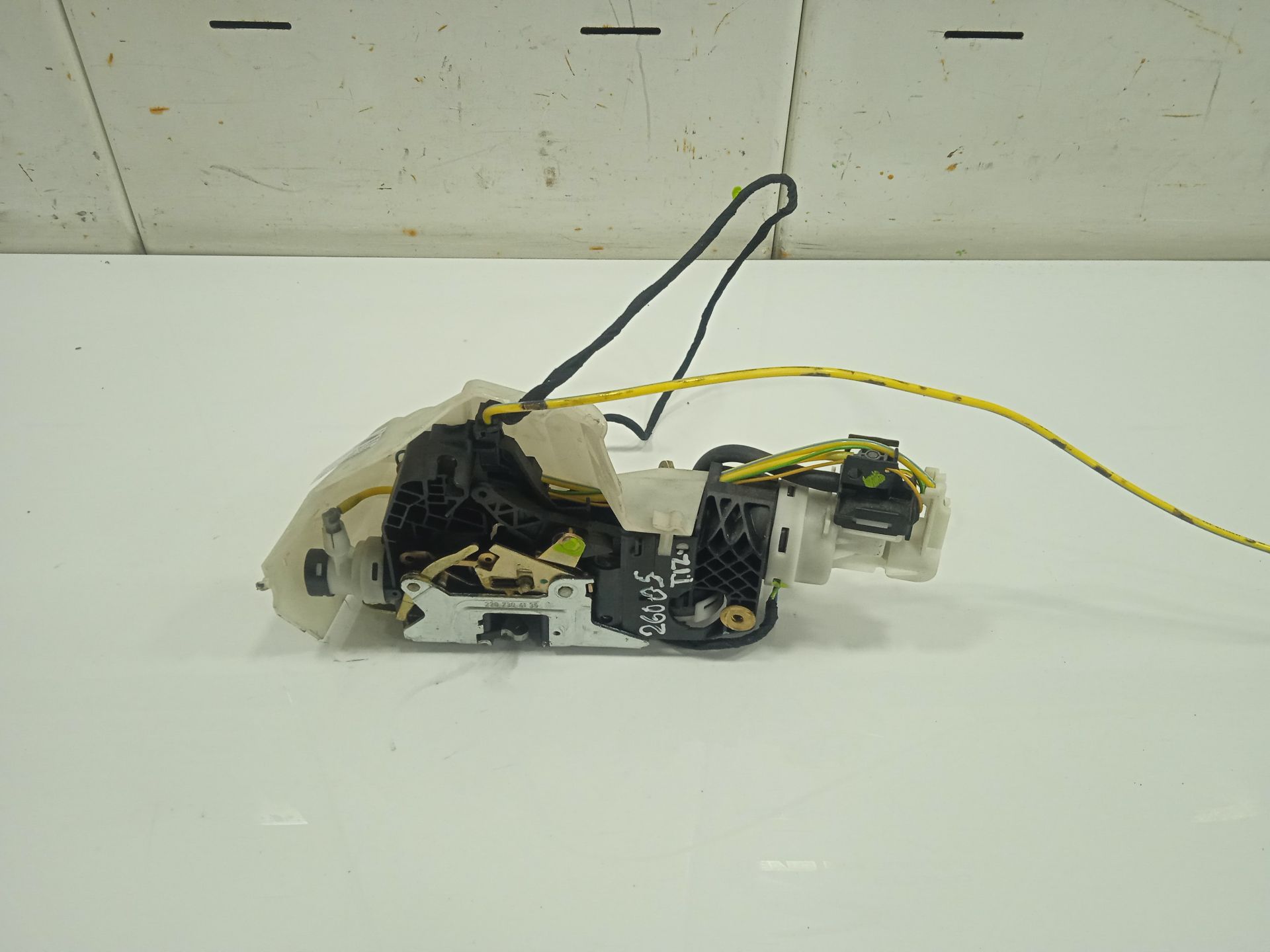 Cerradura puerta trasera izquierda mercedes-benz clase s (bm 220) berlina 320 (220.065)