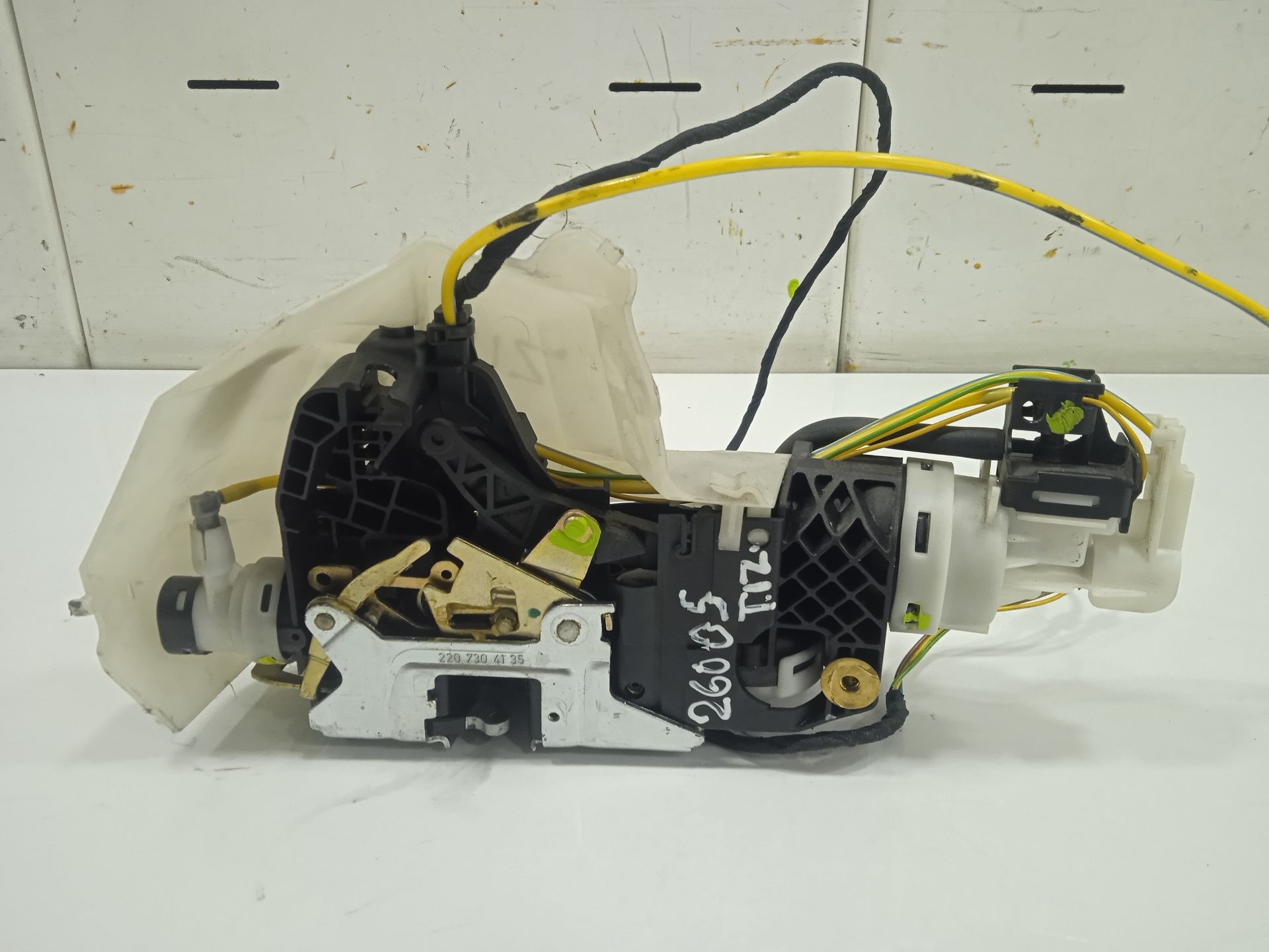 Cerradura puerta trasera izquierda mercedes-benz clase s (bm 220) berlina 320 (220.065)