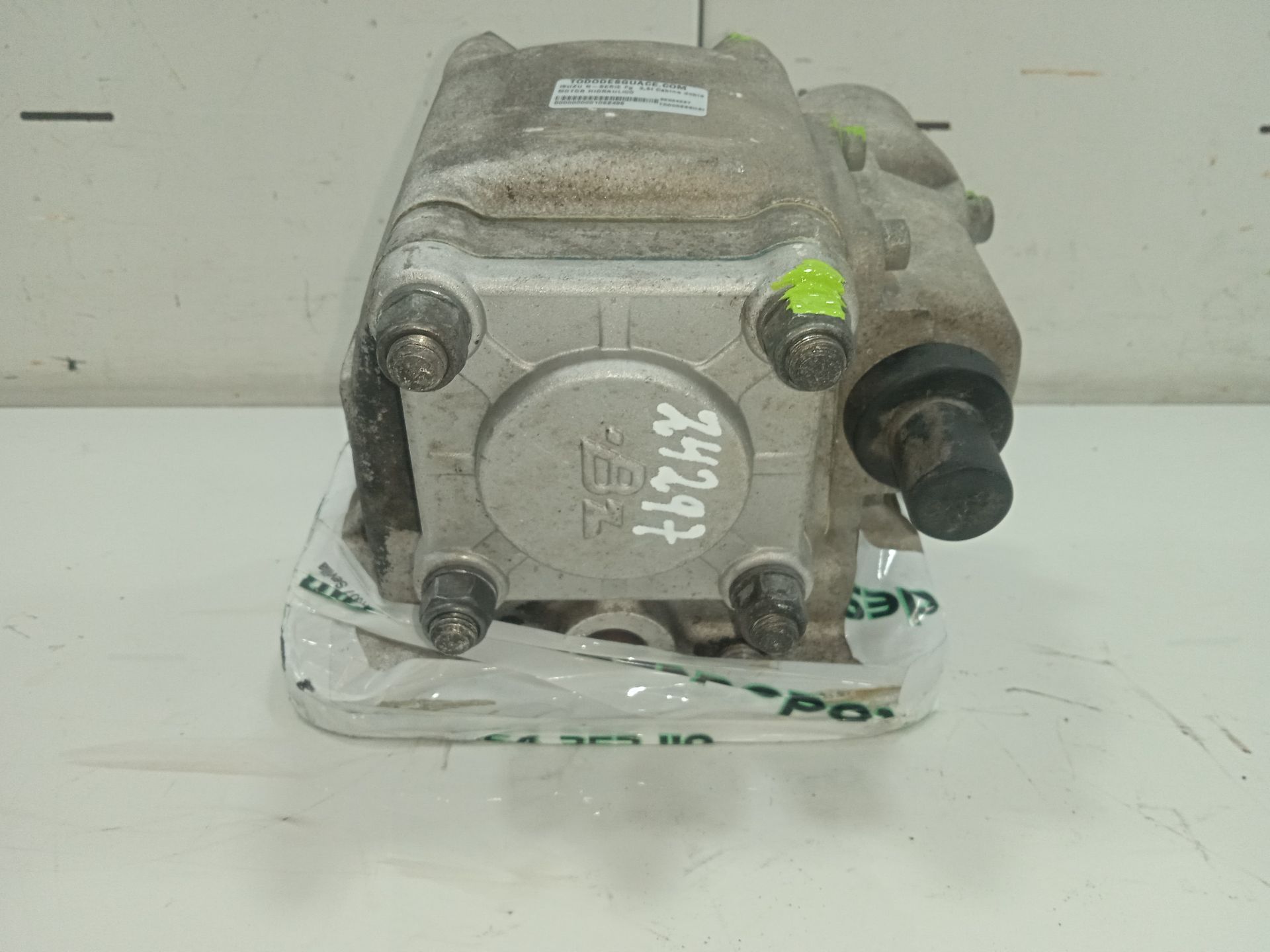 No identificado isuzu n serie fg  35t cabina doble
