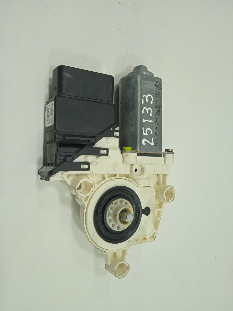 Motor elevalunas trasero derecho volkswagen touran (1t2) advance
