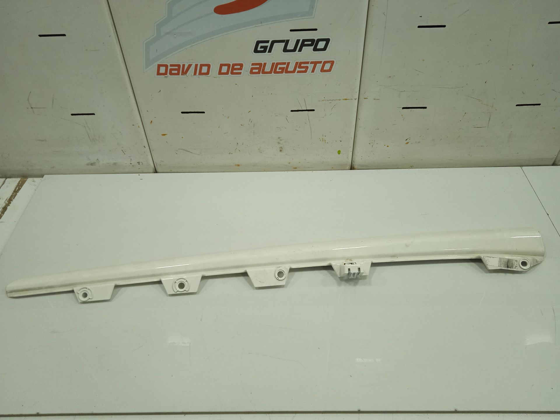 Embellecedor man tgx 33.xxx (2007) fg    6x4   bl xl