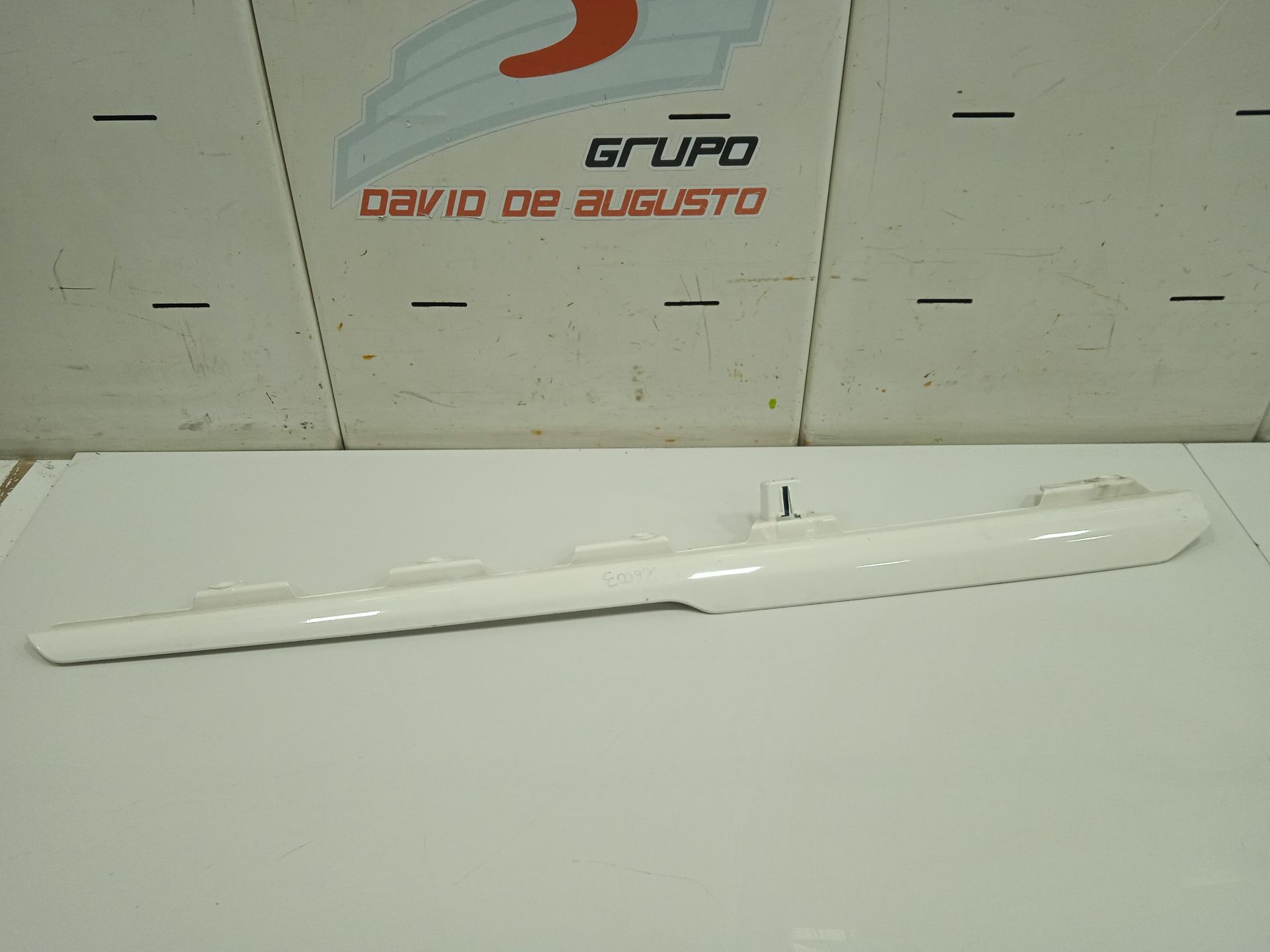 Embellecedor man tgx 33.xxx (2007) fg    6x4   bl xl