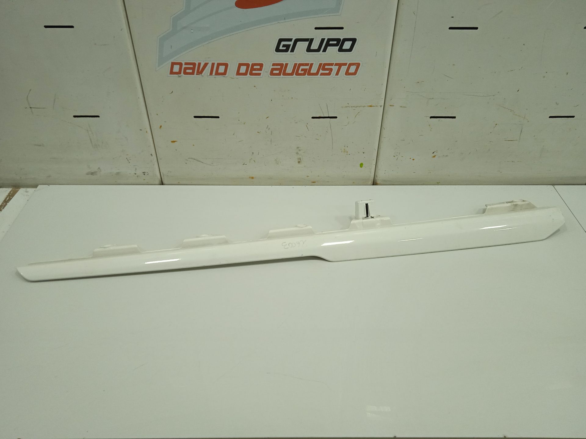 Embellecedor man tgx 33.xxx (2007) fg    6x4   bl xl