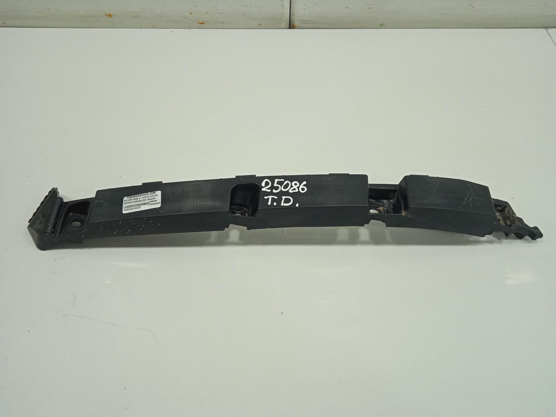 Soporte paragolpes trasero kia niro (sg2) ewinter edition