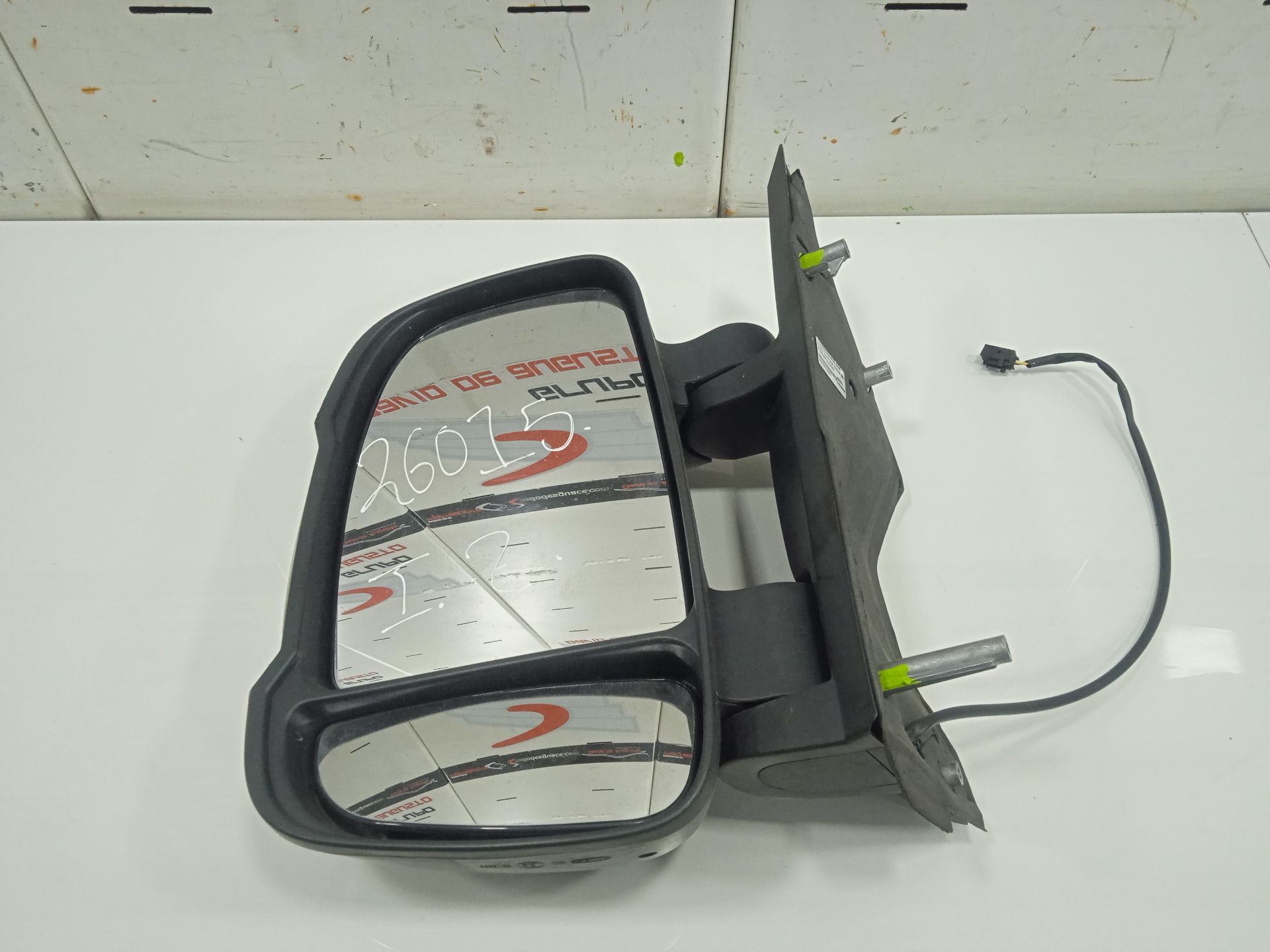 Retrovisor izquierdo   no identificado