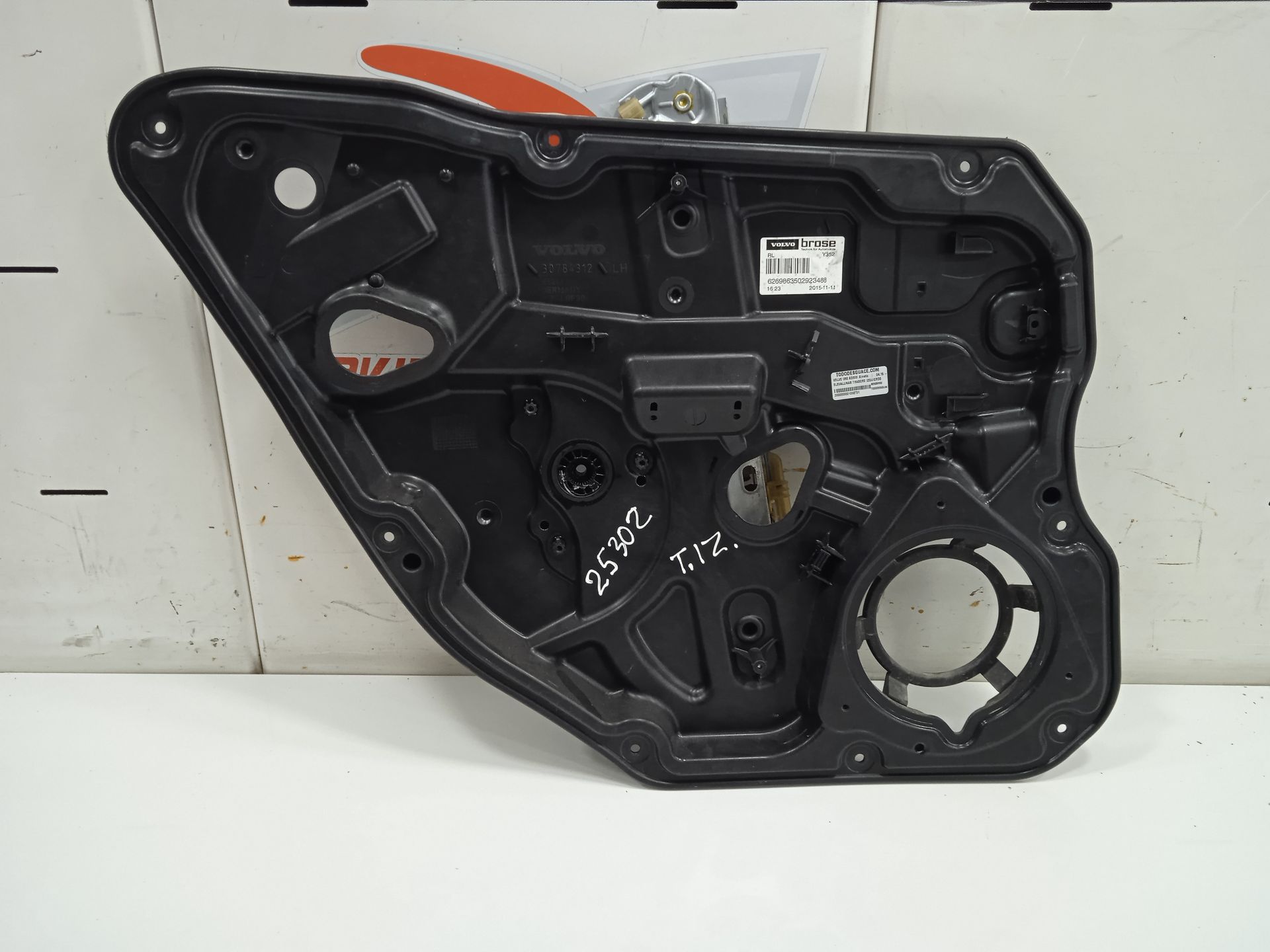 Elevalunas trasero izquierdo volvo v60 familiar kinetic