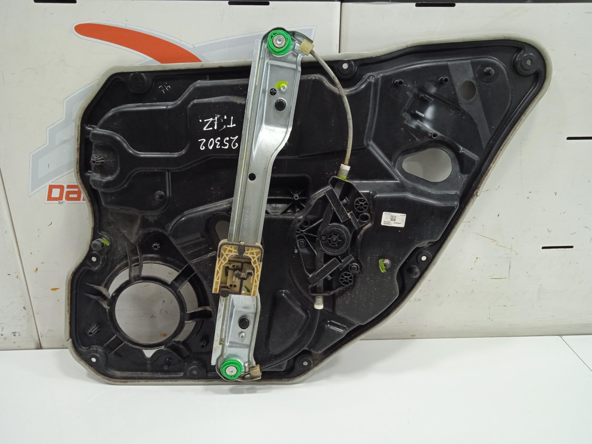 Elevalunas trasero izquierdo volvo v60 familiar kinetic