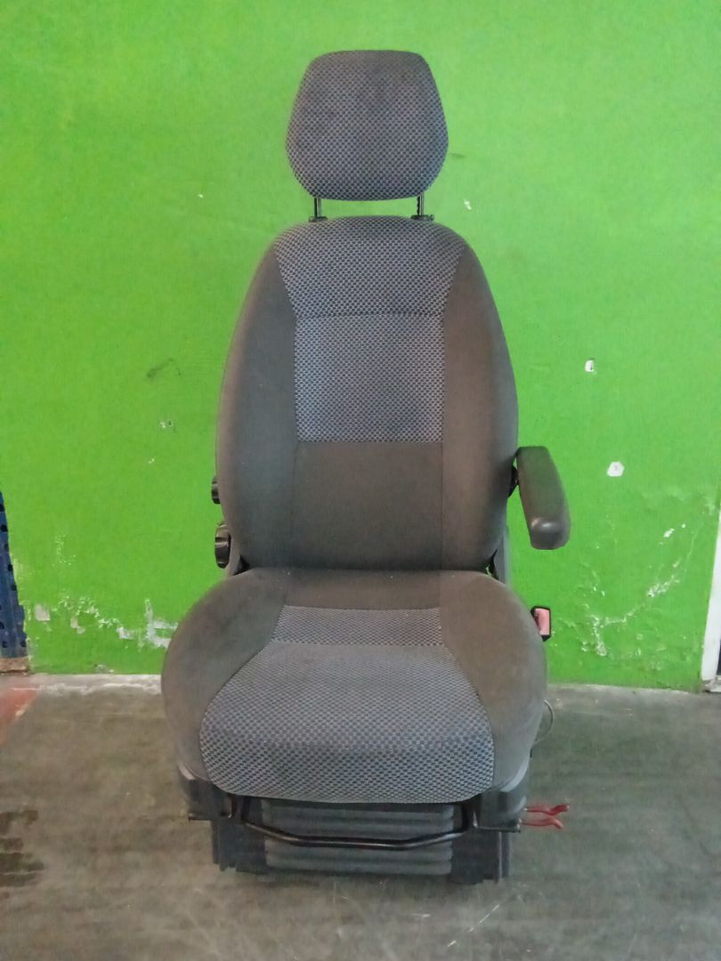 Asiento delantero derecho   no identificado